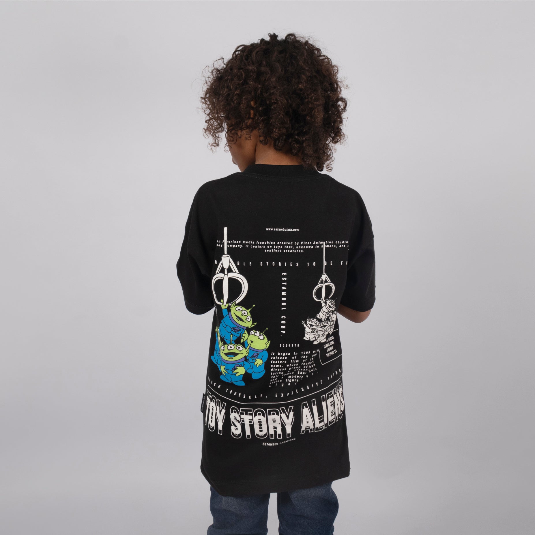 Oversize niño alien