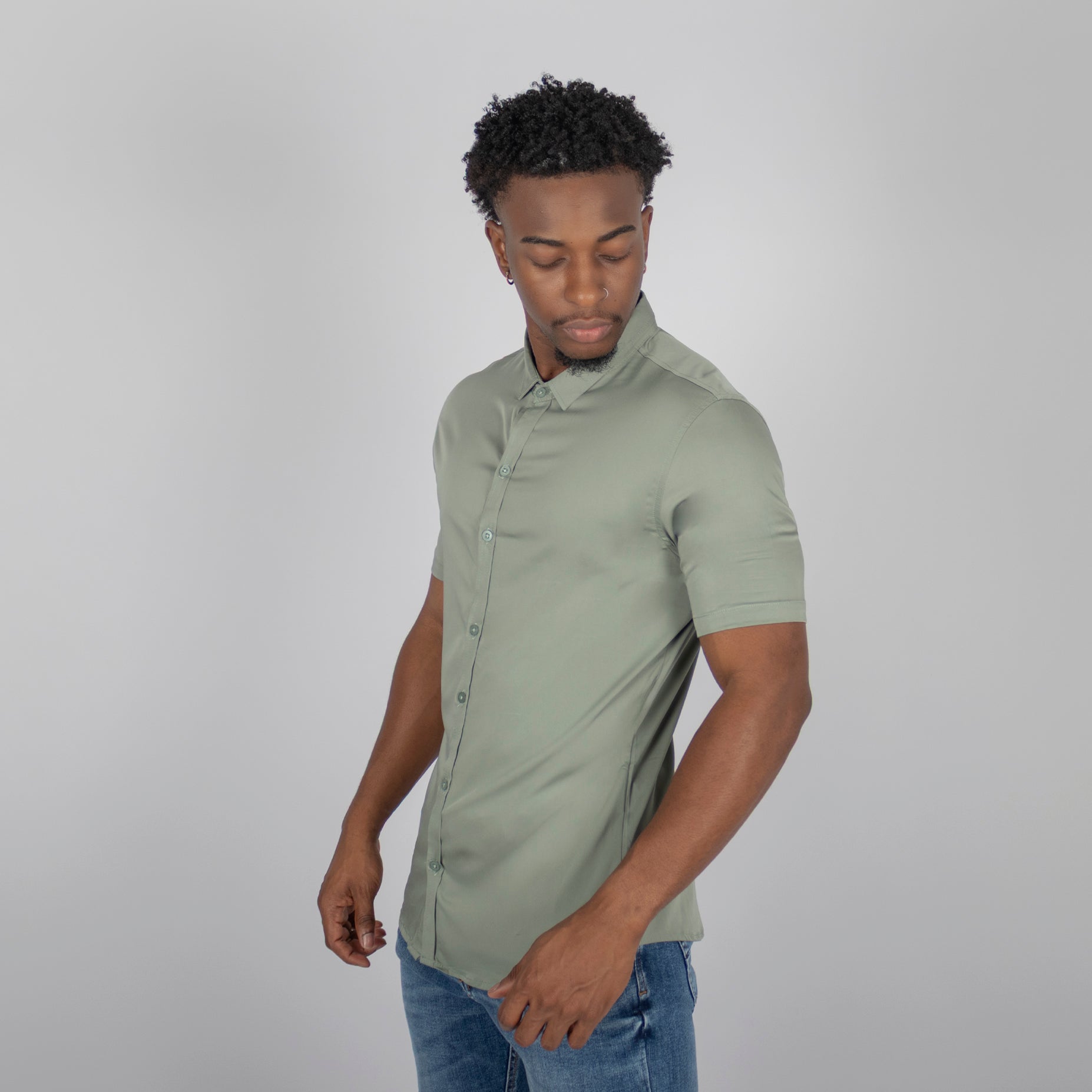 Camisa hombre basica salvia