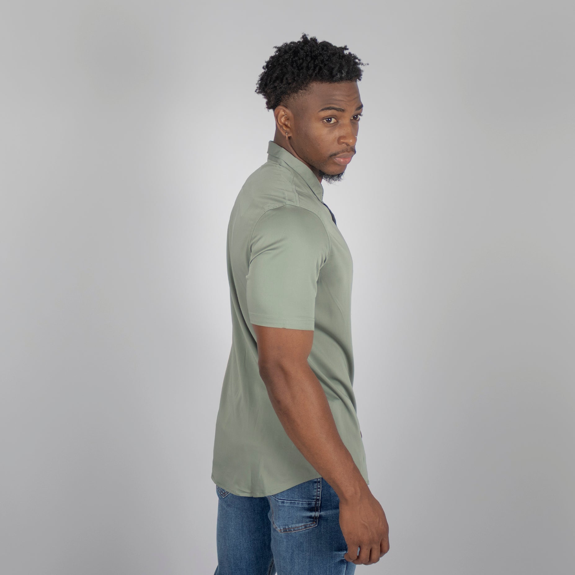 Camisa hombre basica salvia