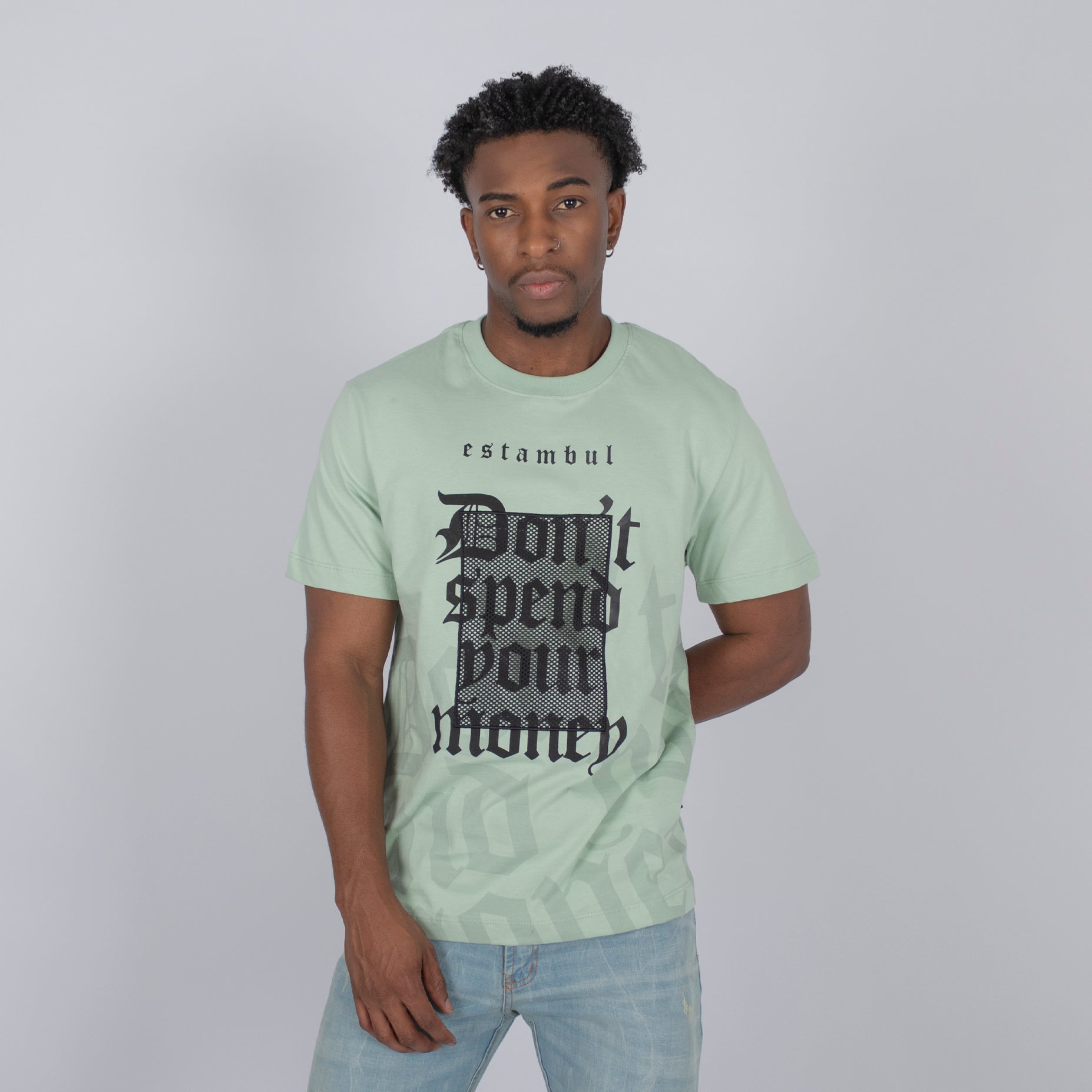 Camiseta regular hombre bordada spend