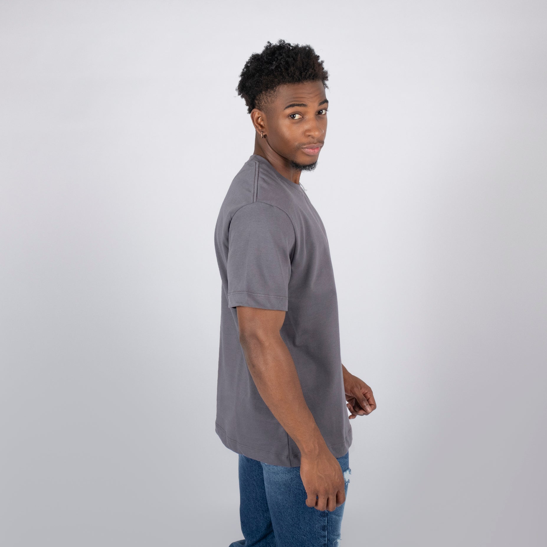 Camiseta hombre basica plomo