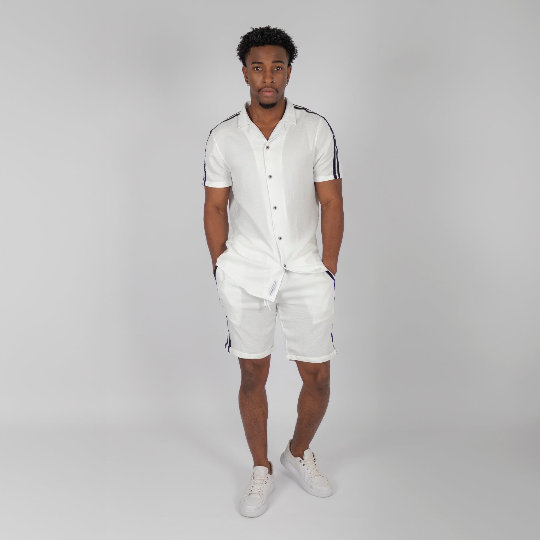 Conjunto hombre lineas