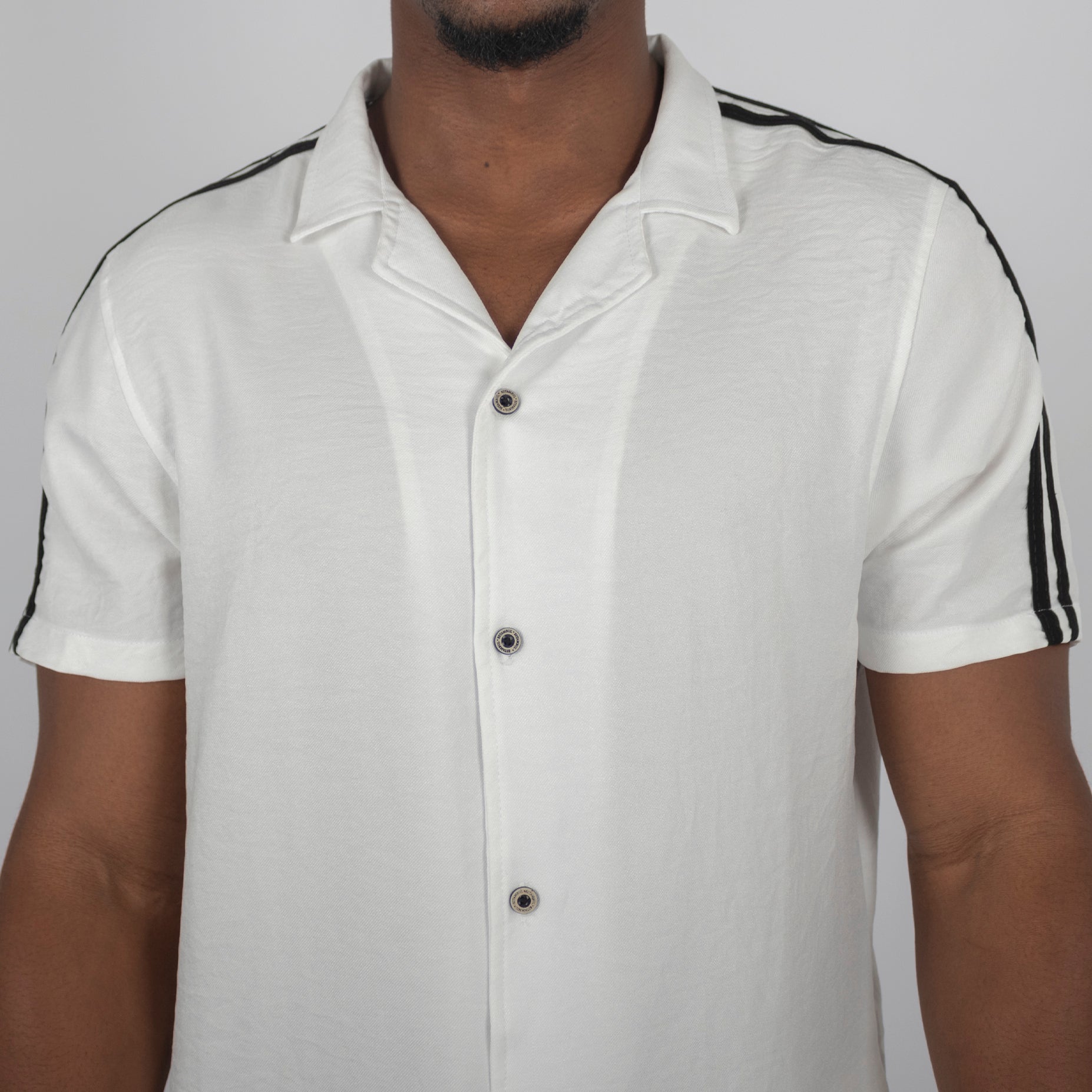 Conjunto hombre lineas