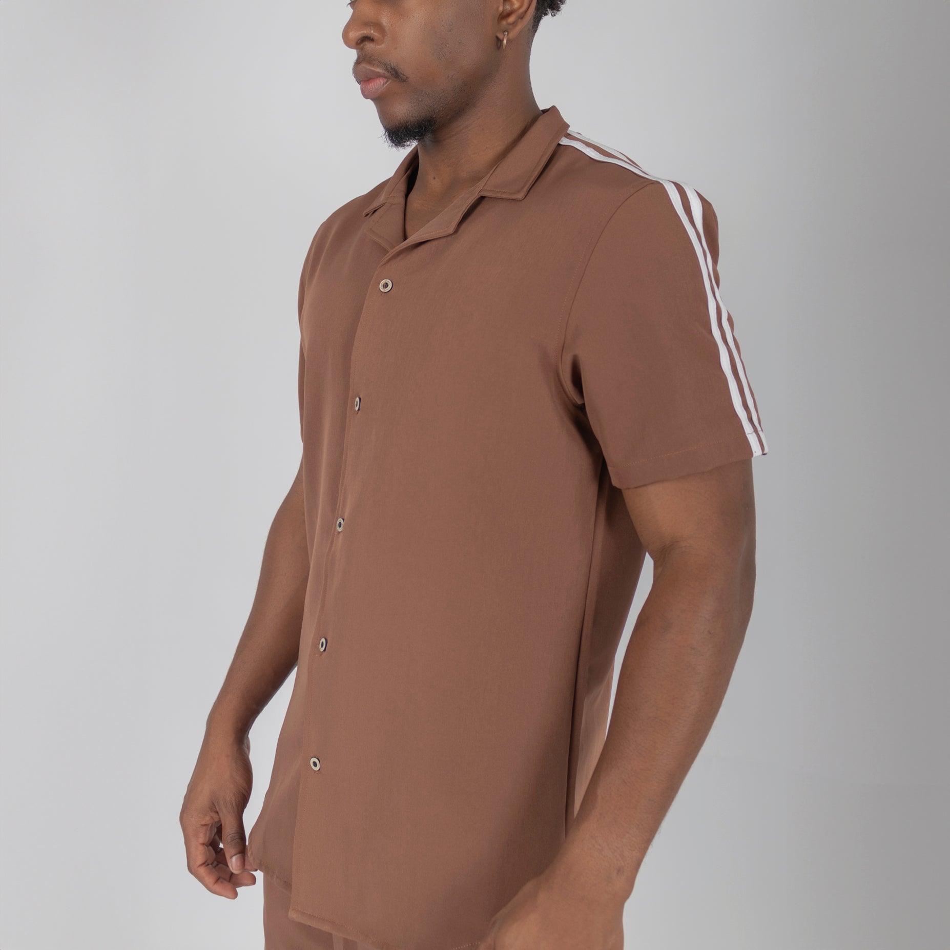 Conjunto hombre lineas