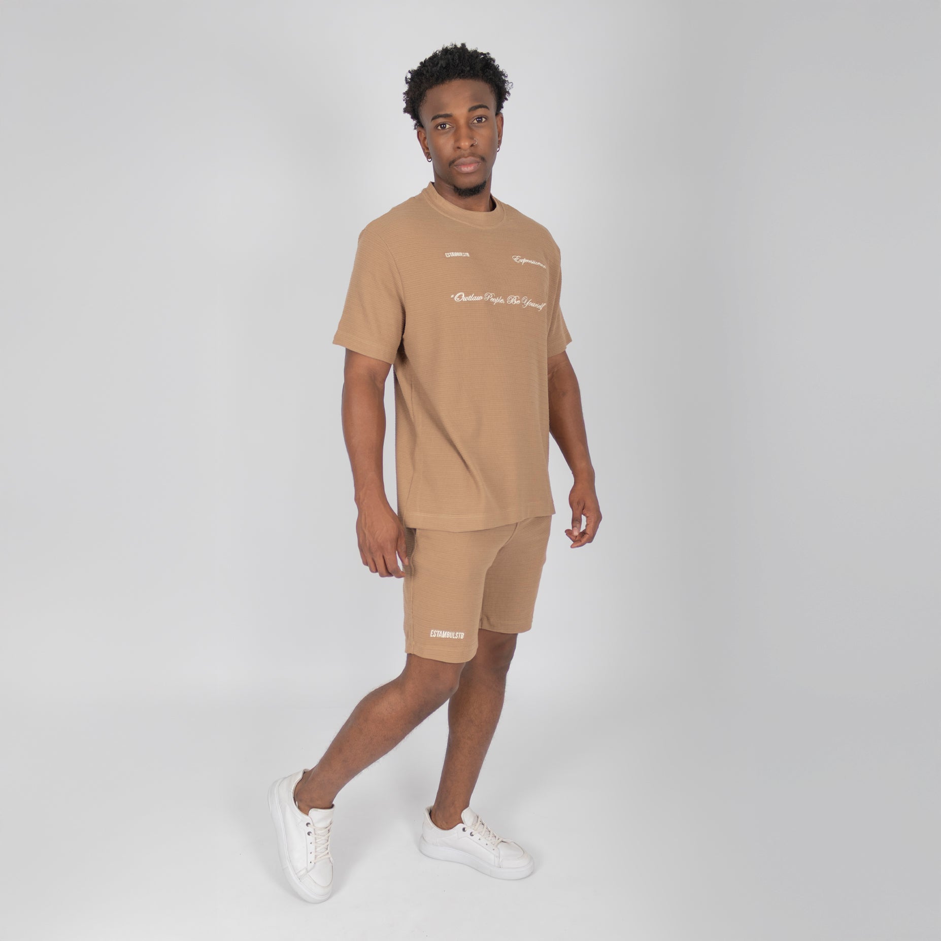 Conjunto hombre textura expresive kaki