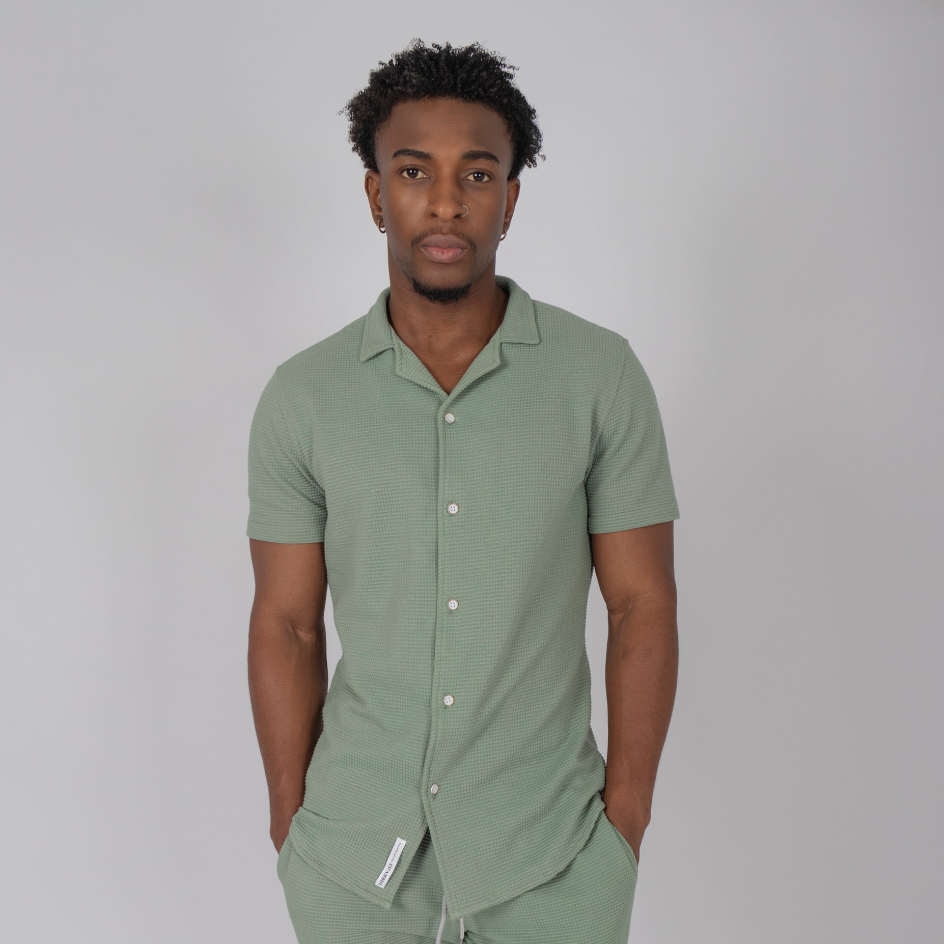 Conjunto hombre textura verde