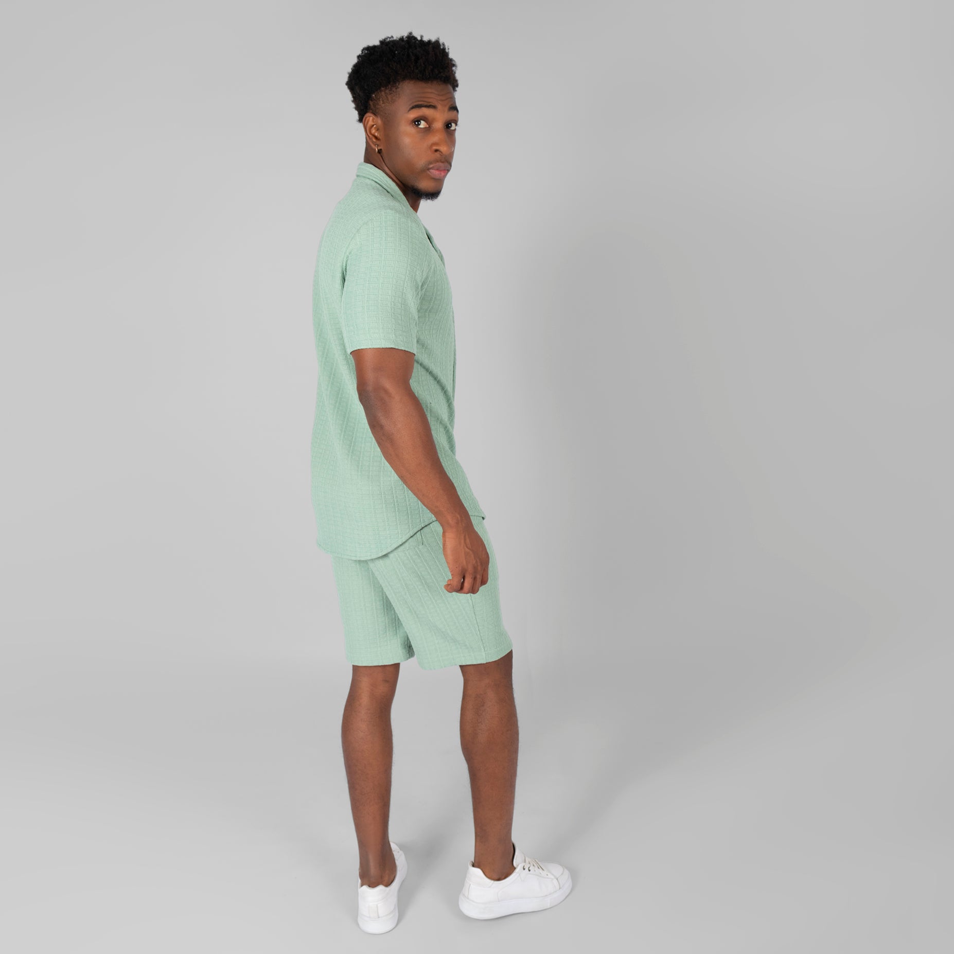 Conjunto hombre textura verde