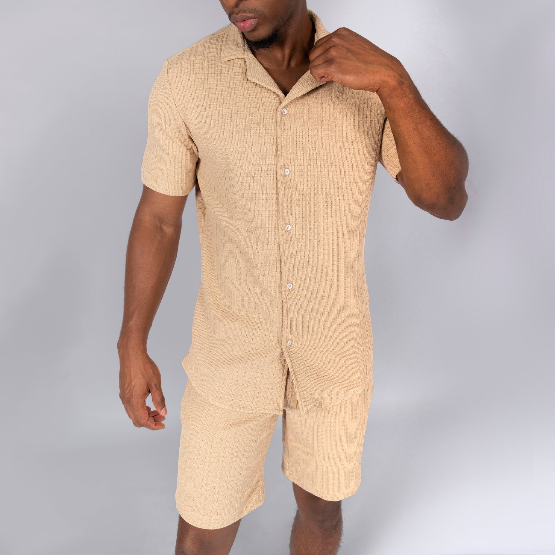 Conjunto hombre textura arena