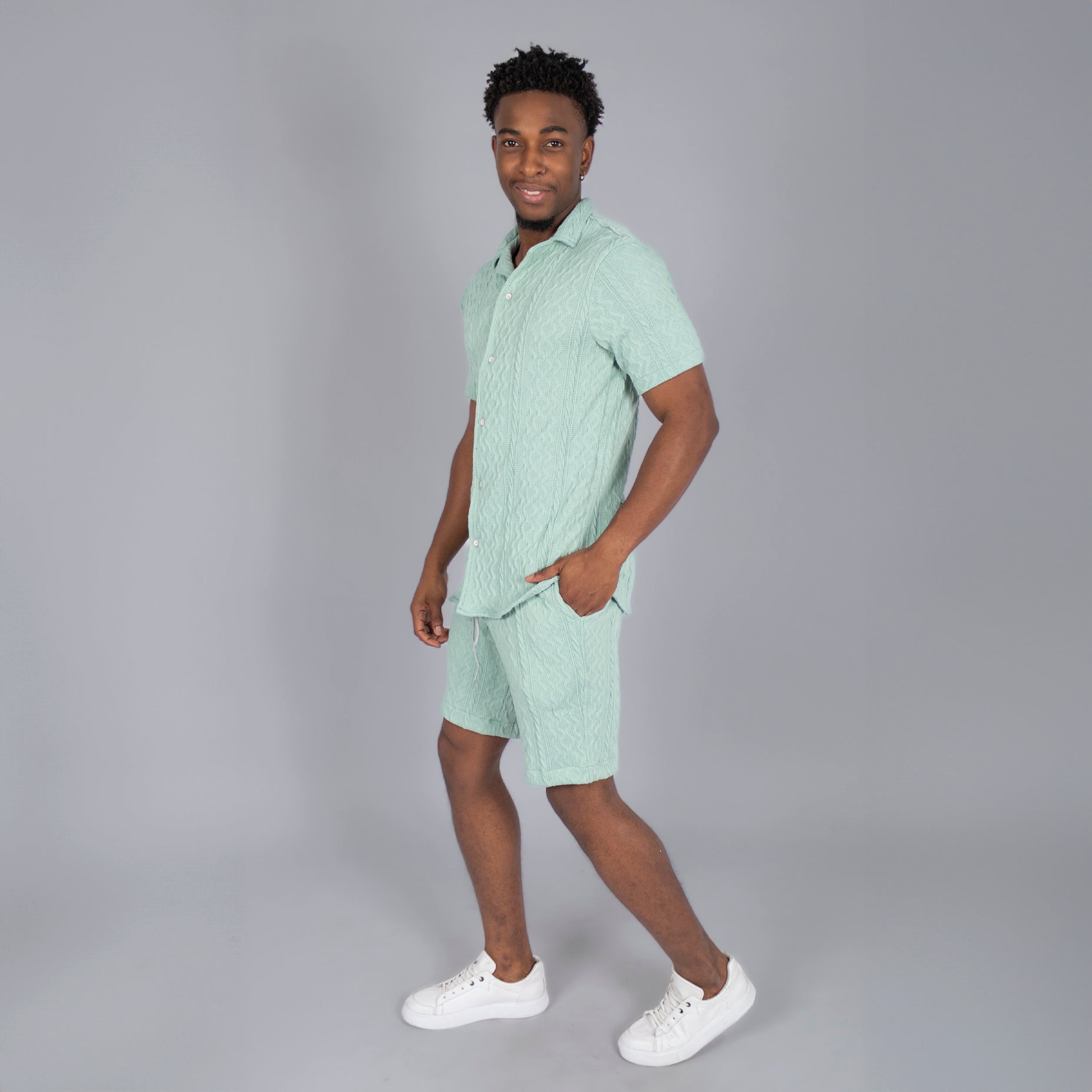 Conjunto hombre textura verde