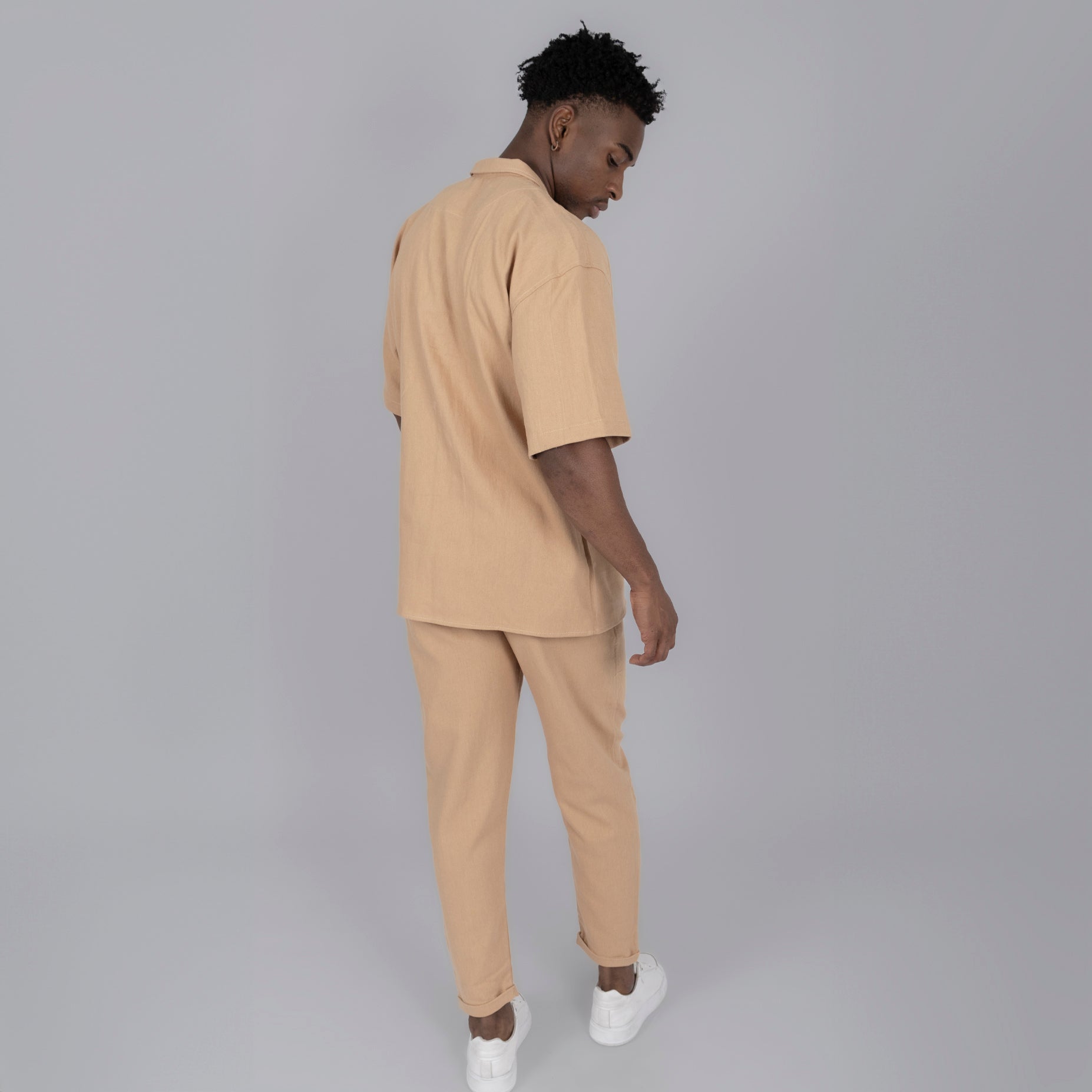 Conjunto hombre textura camel