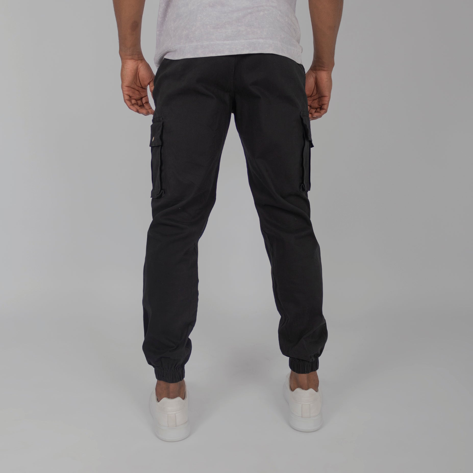 Jogger hombre cargo negro