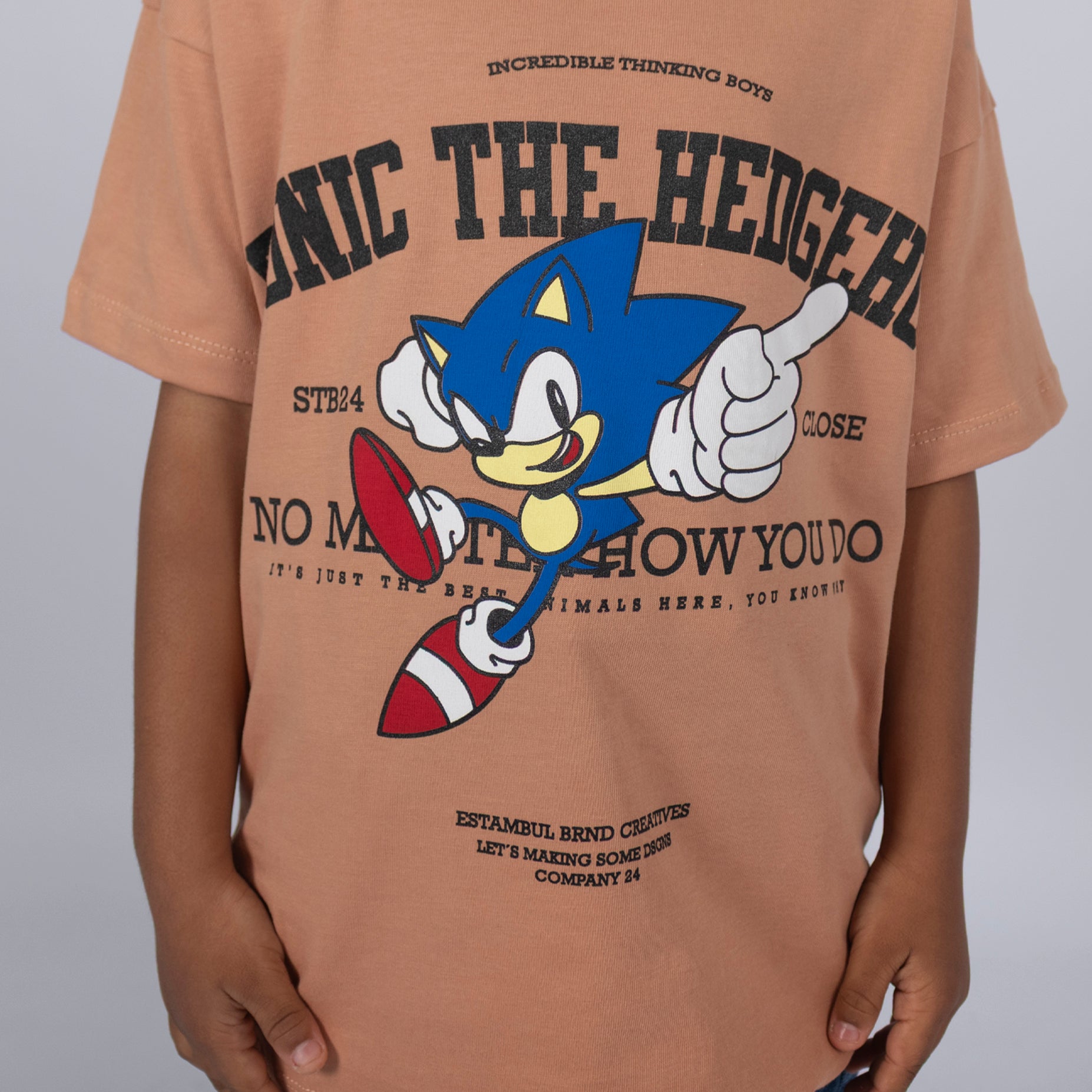 Oversize niño sonic