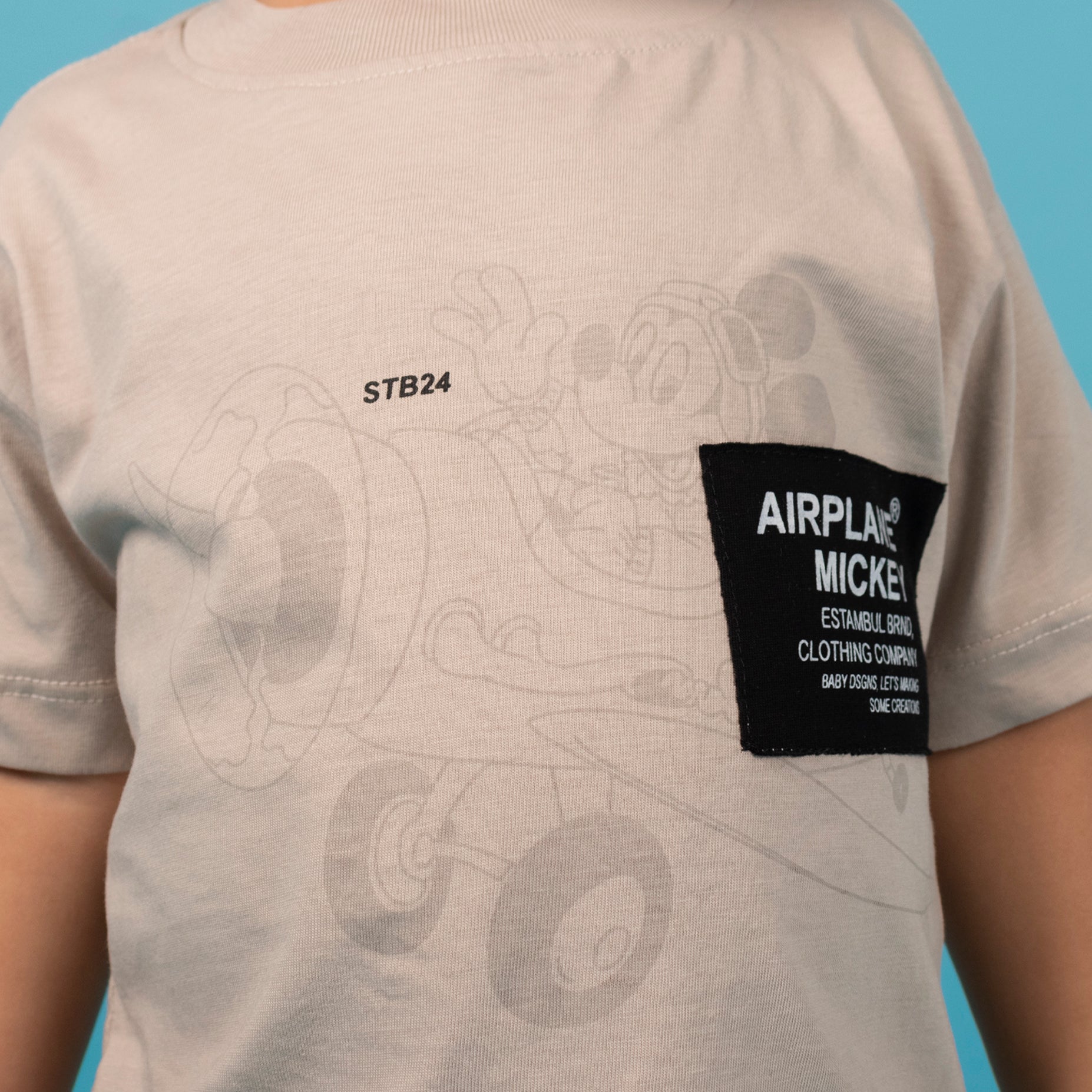 Oversize baby mickey avion