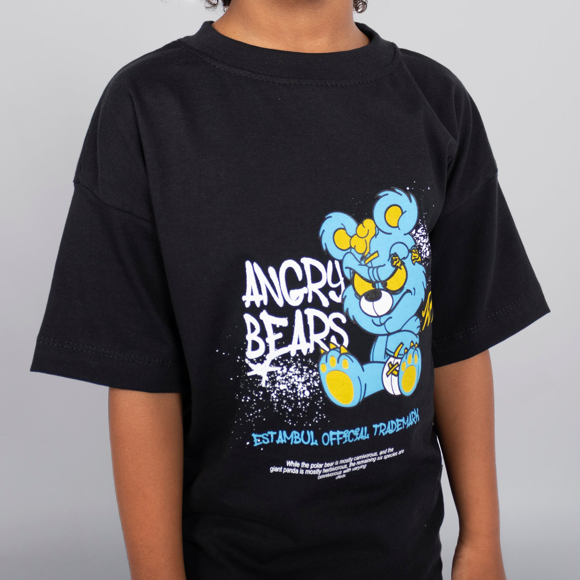 Oversize niño angry