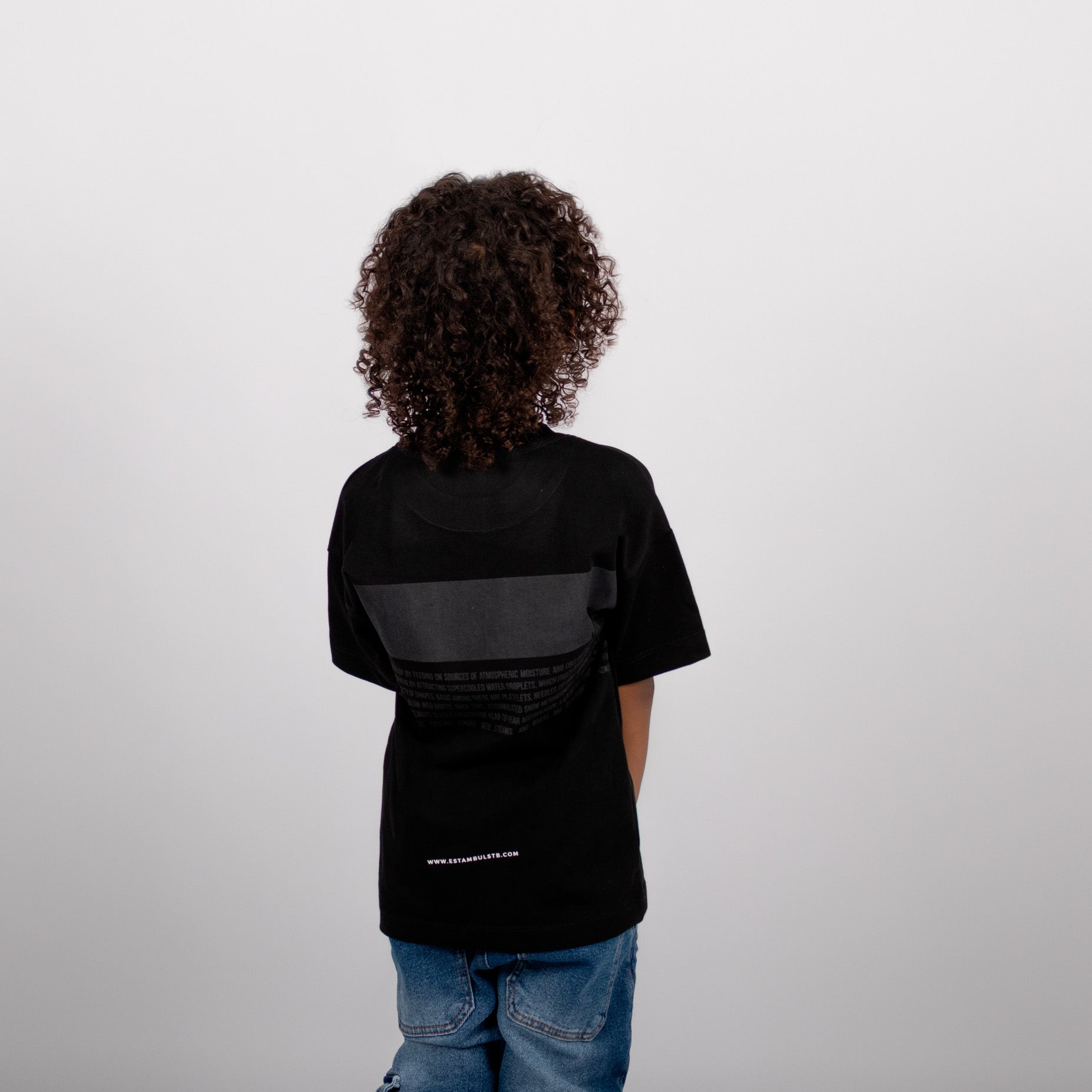 Oversize niño Snowstorm