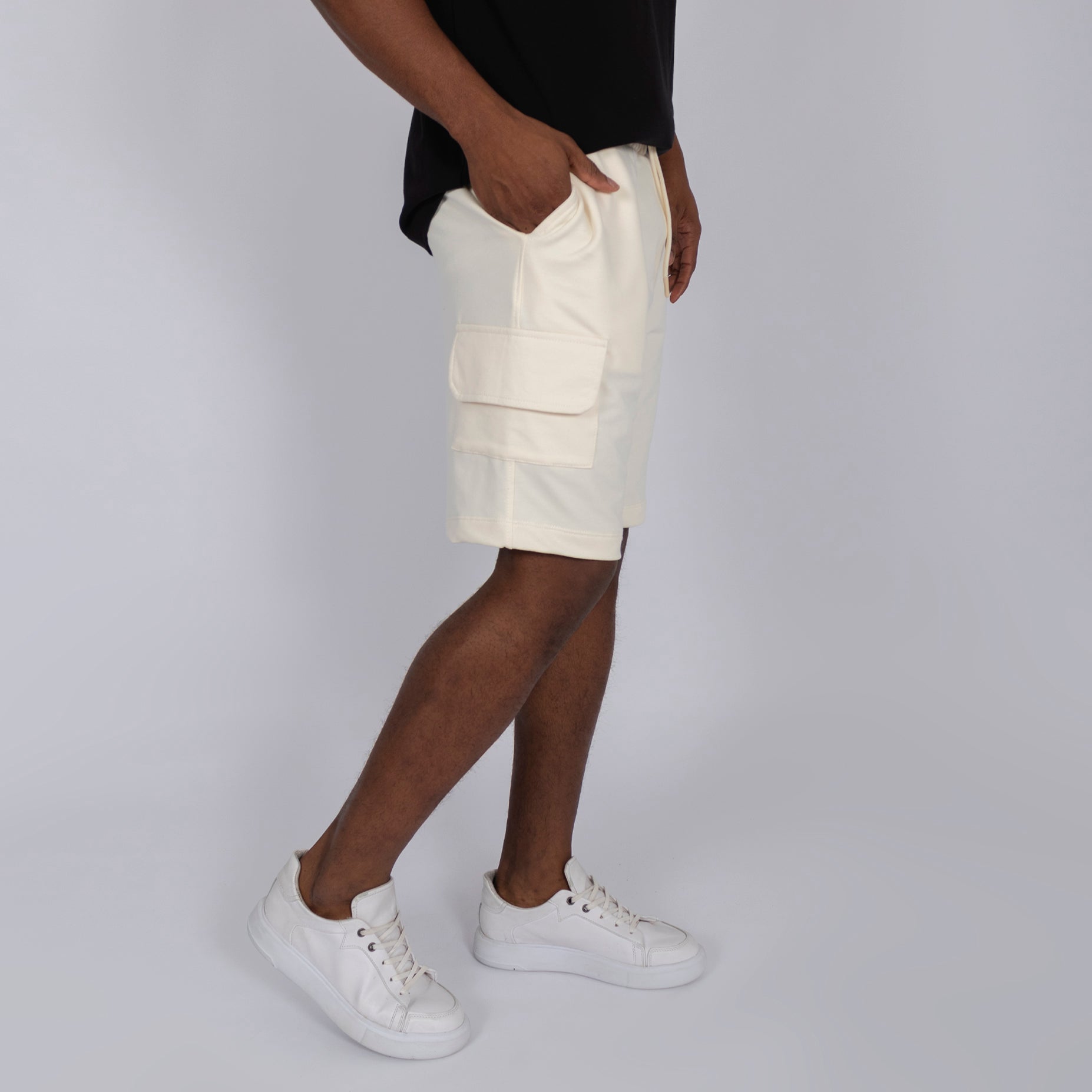 Pantaloneta hombre cargo marfil