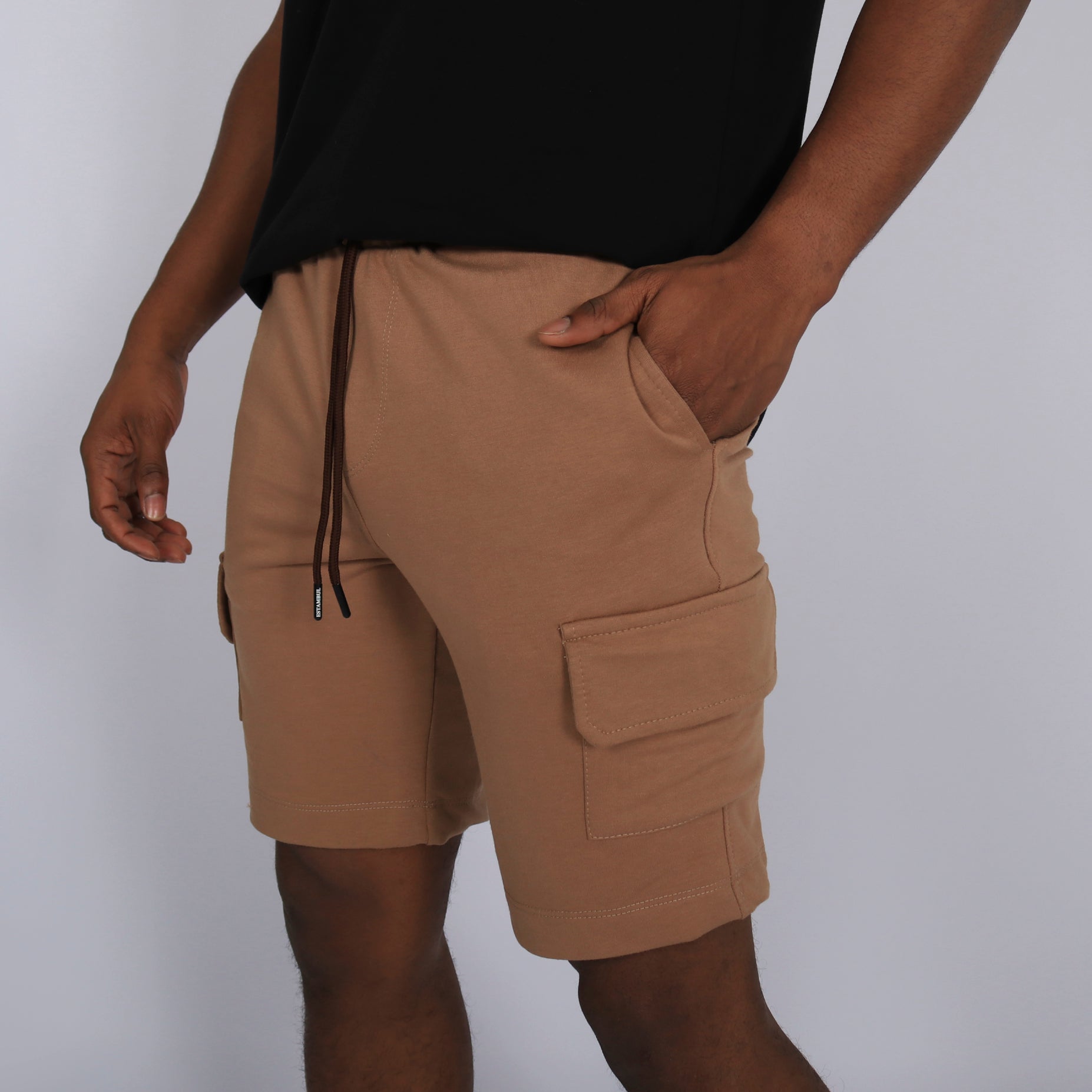 Pantaloneta hombre cargo cafe