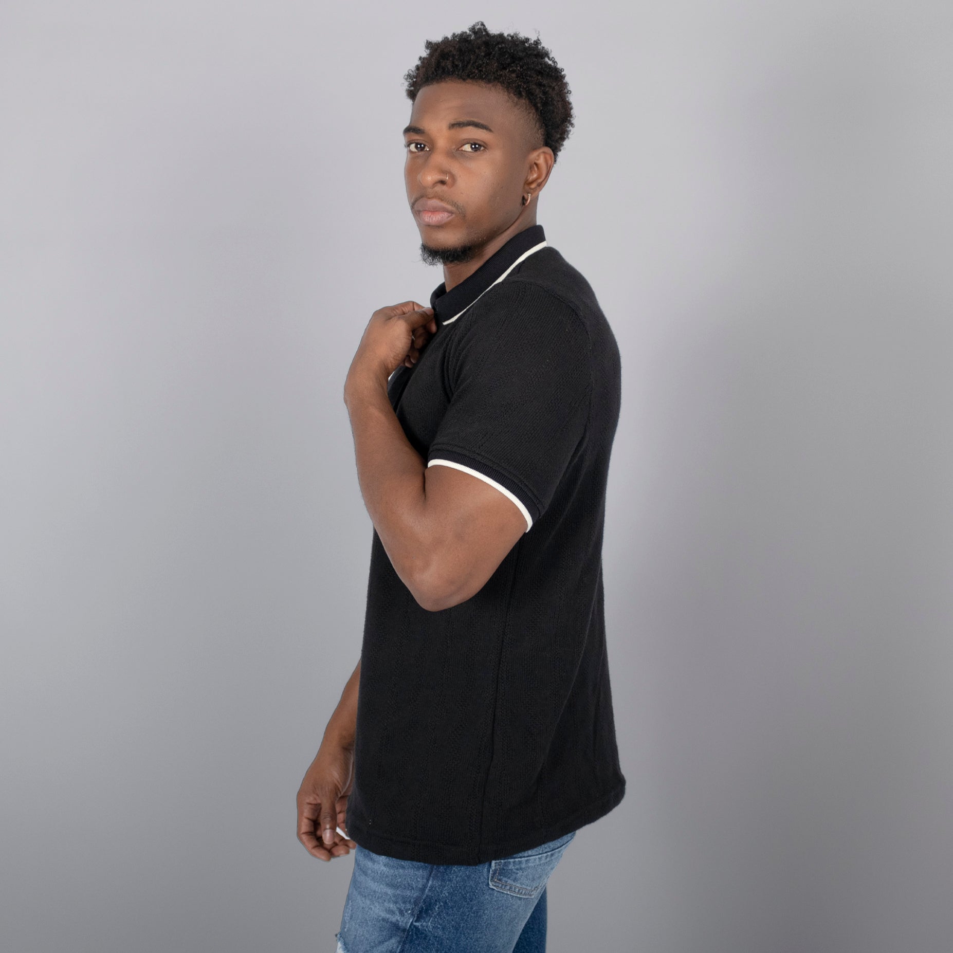 Polo hombre cierre textura