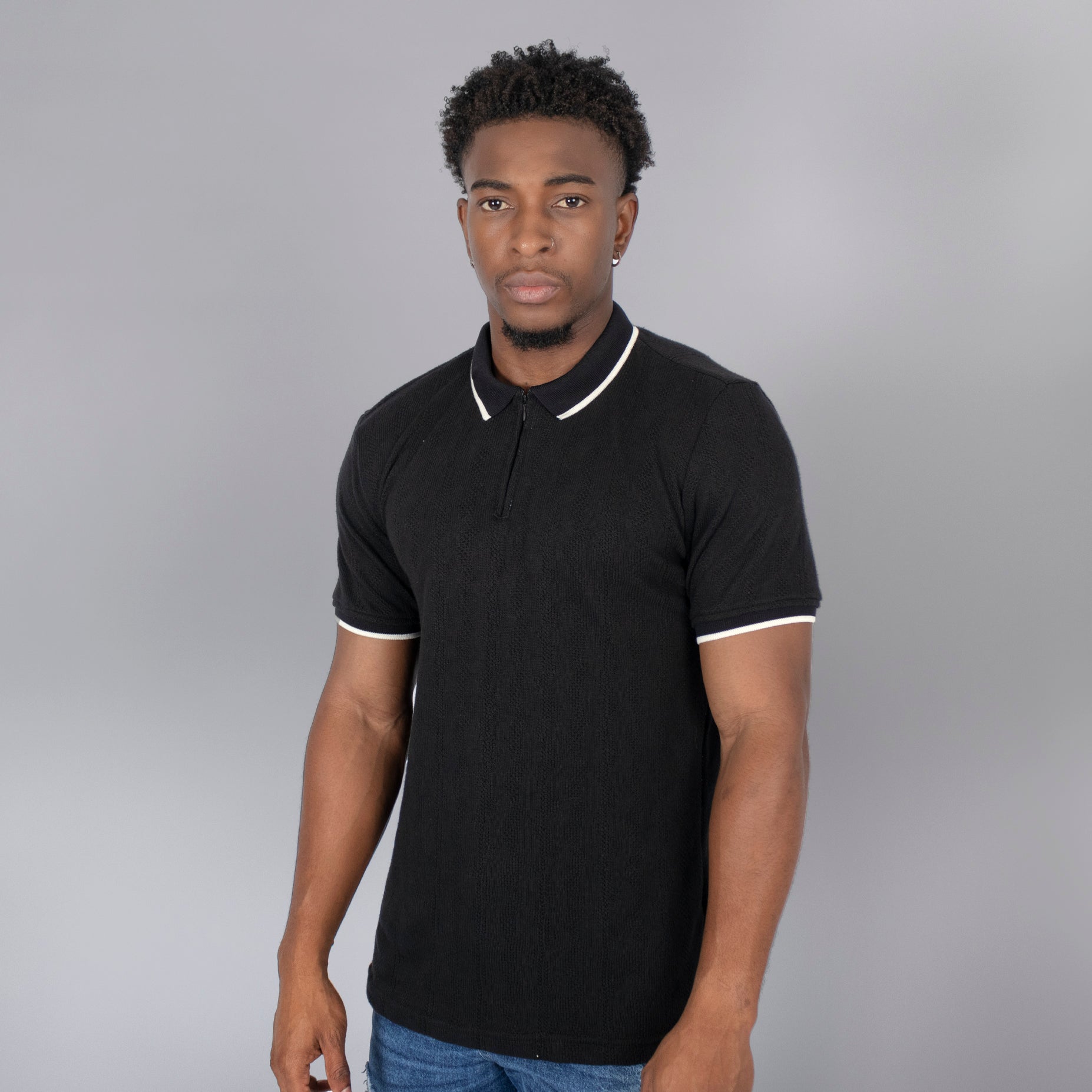 Polo hombre cierre textura