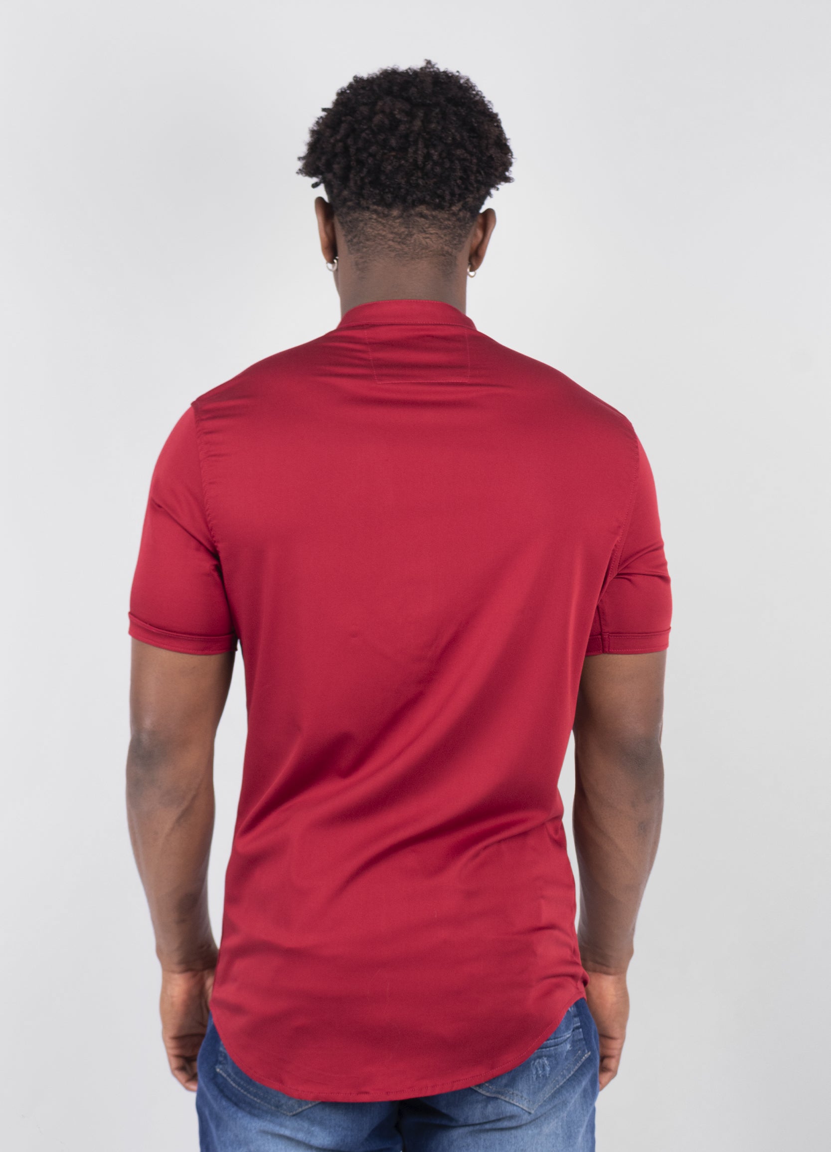 Camisa  hombre básica vinotinto