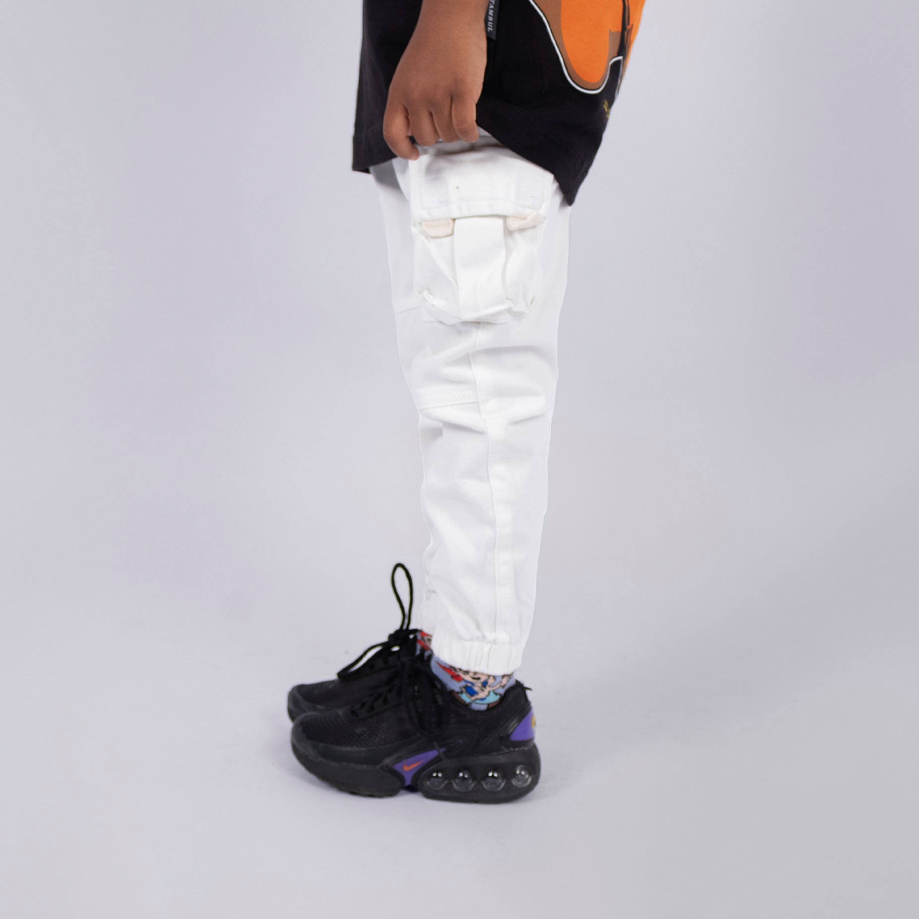 Jogger niño en Dril Blanco