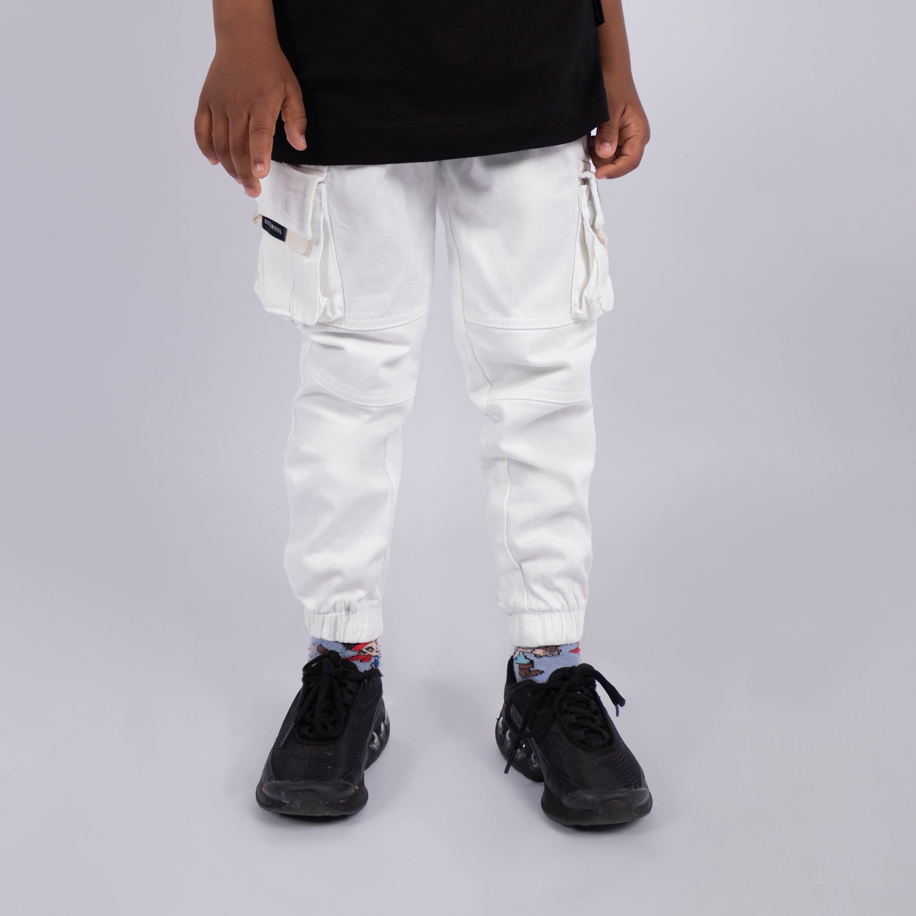 Jogger niño en Dril Blanco
