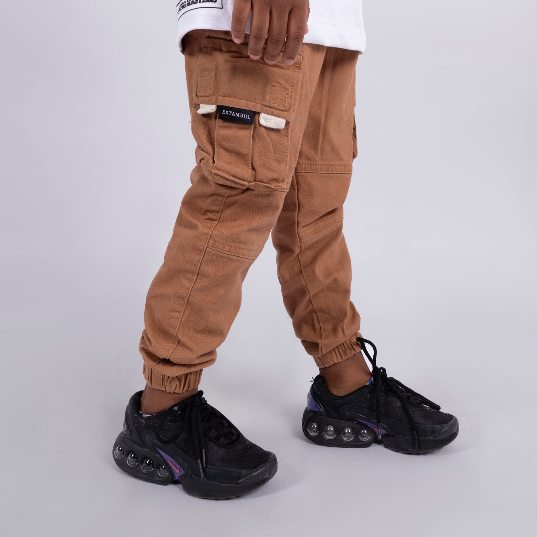 Jogger niño en Dril Terracota