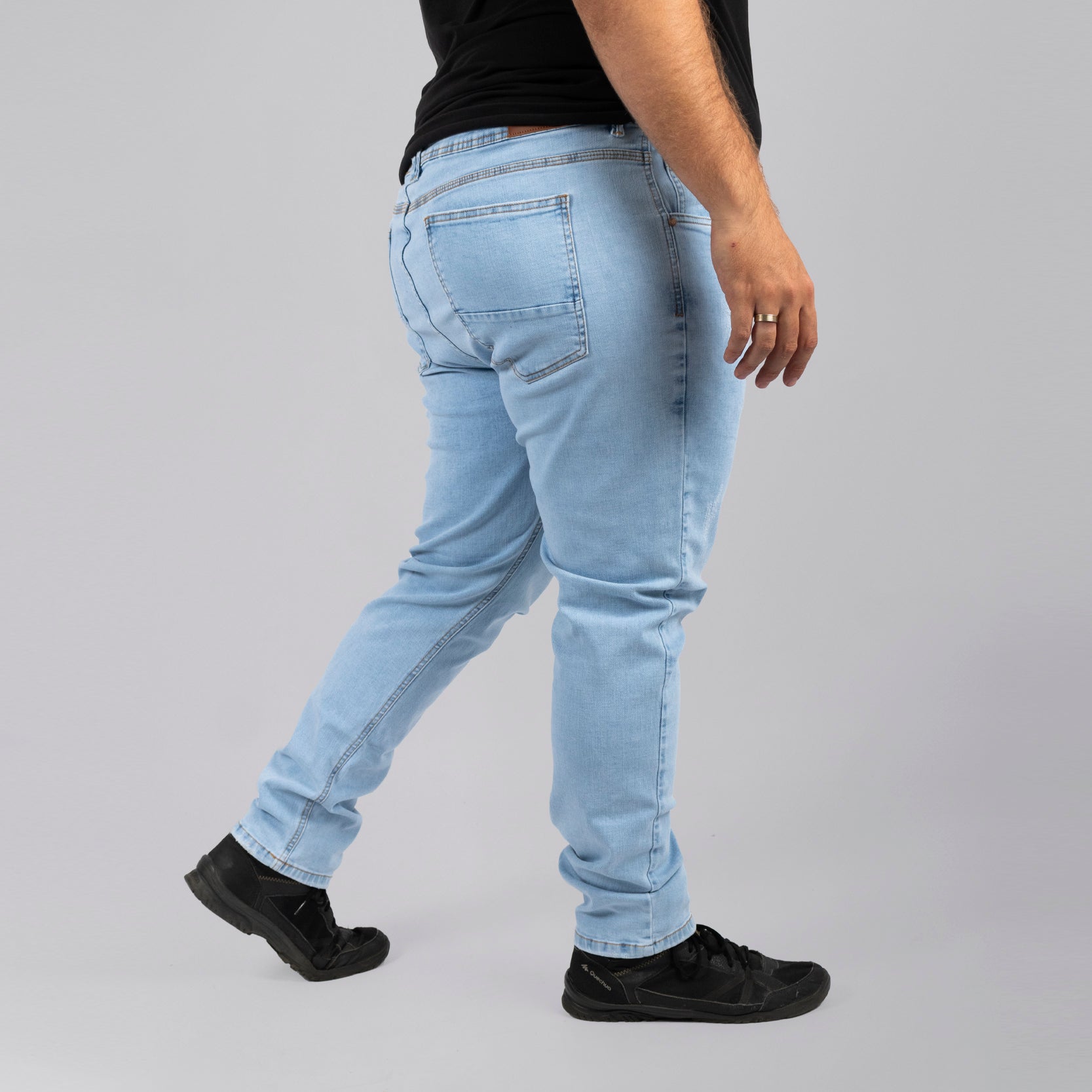 Jean hombre azul claro