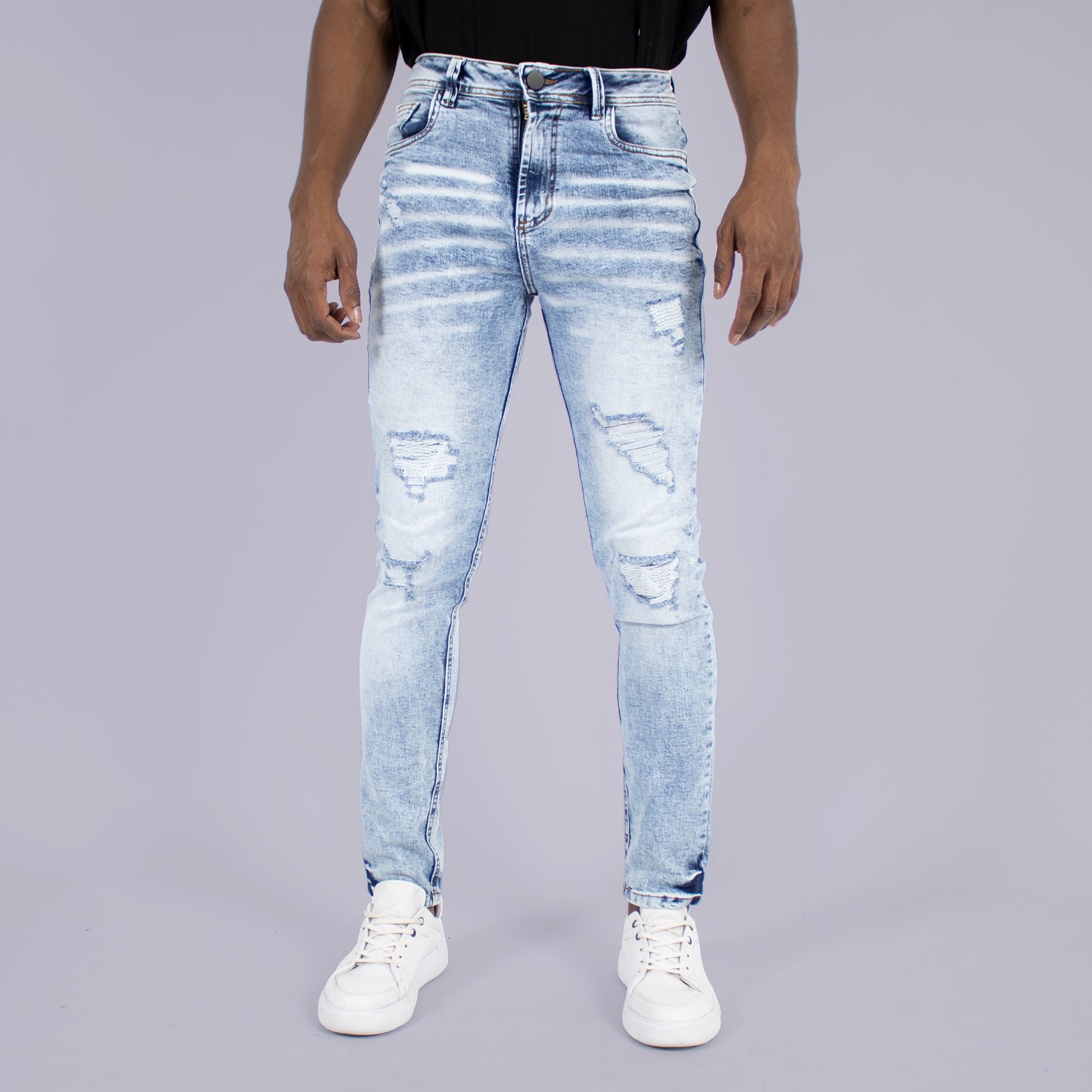 Jean hombre azul claro con parches