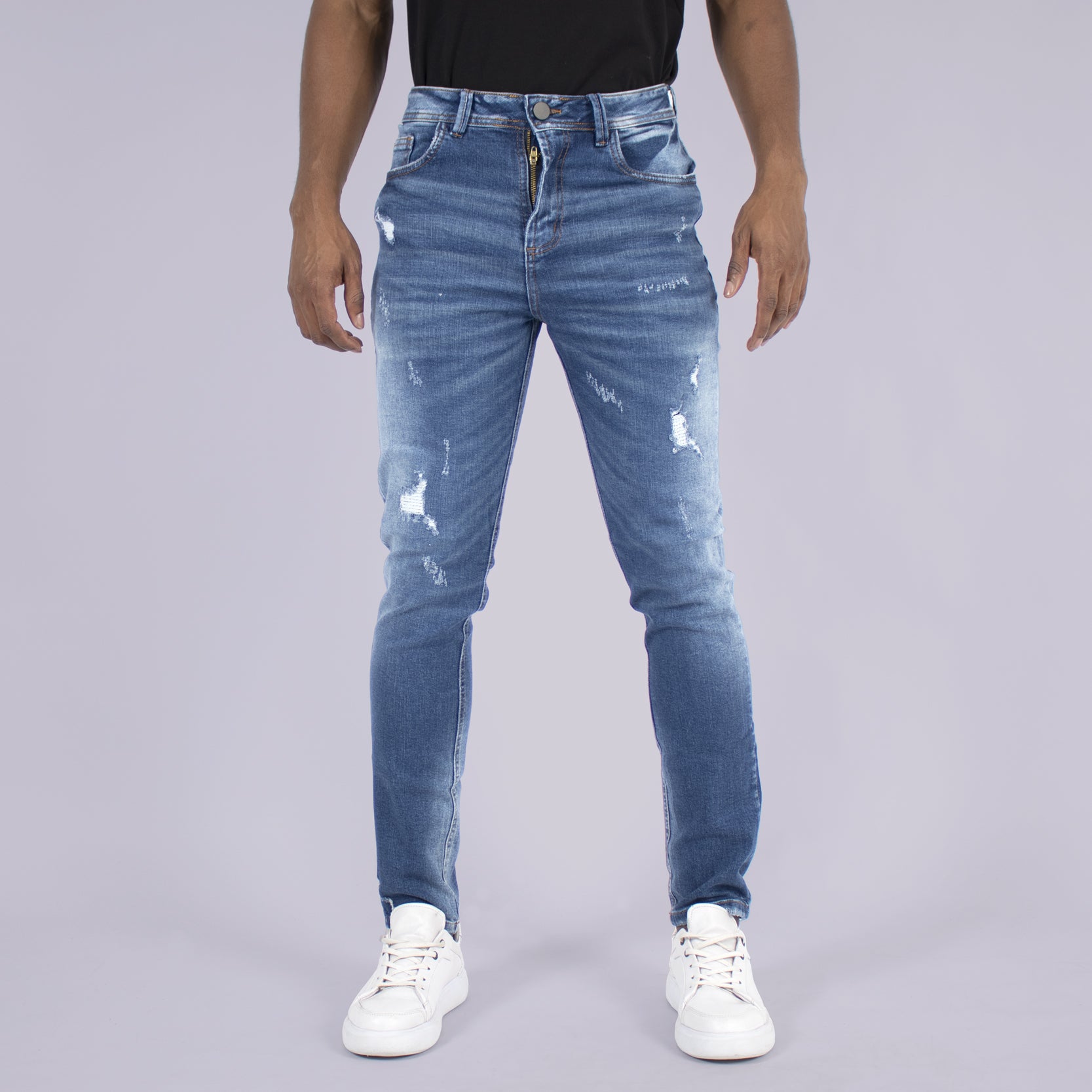 Jean hombre azul cielo con parches