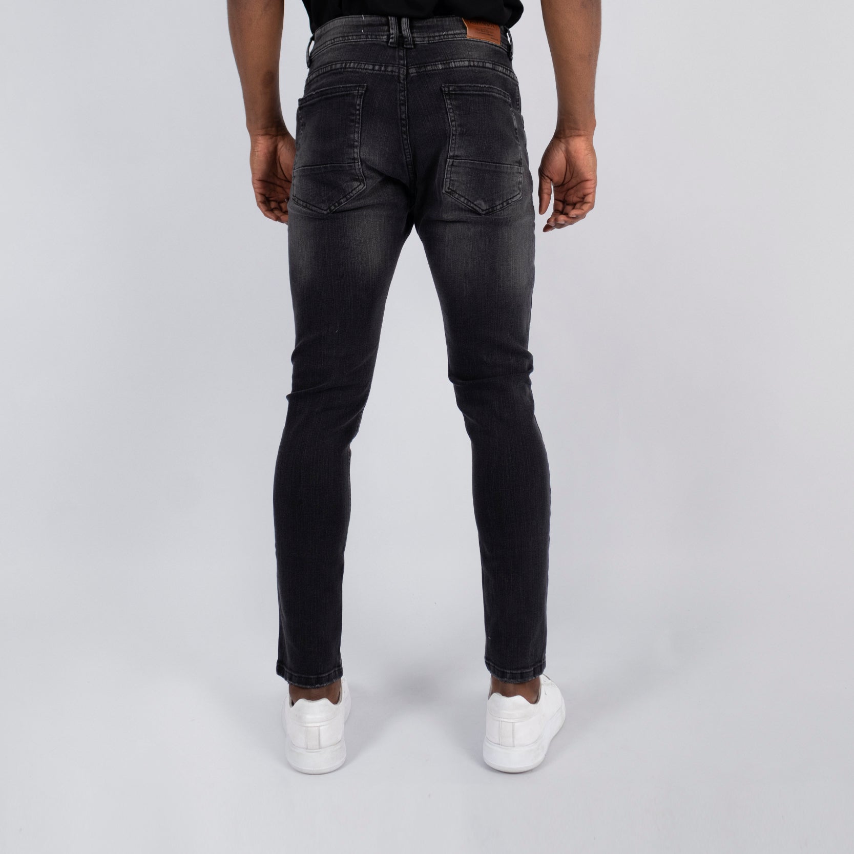 Jean hombre gris oscuro