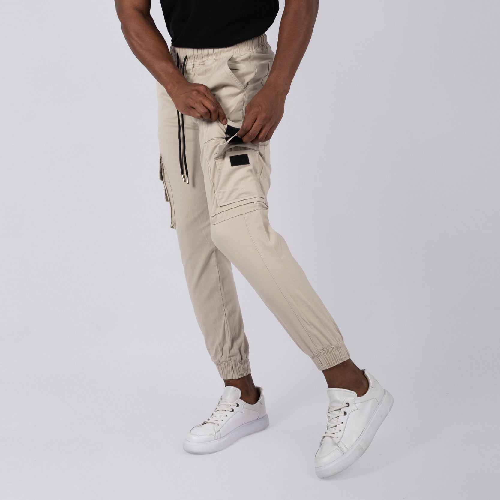 Jogger hombre beige