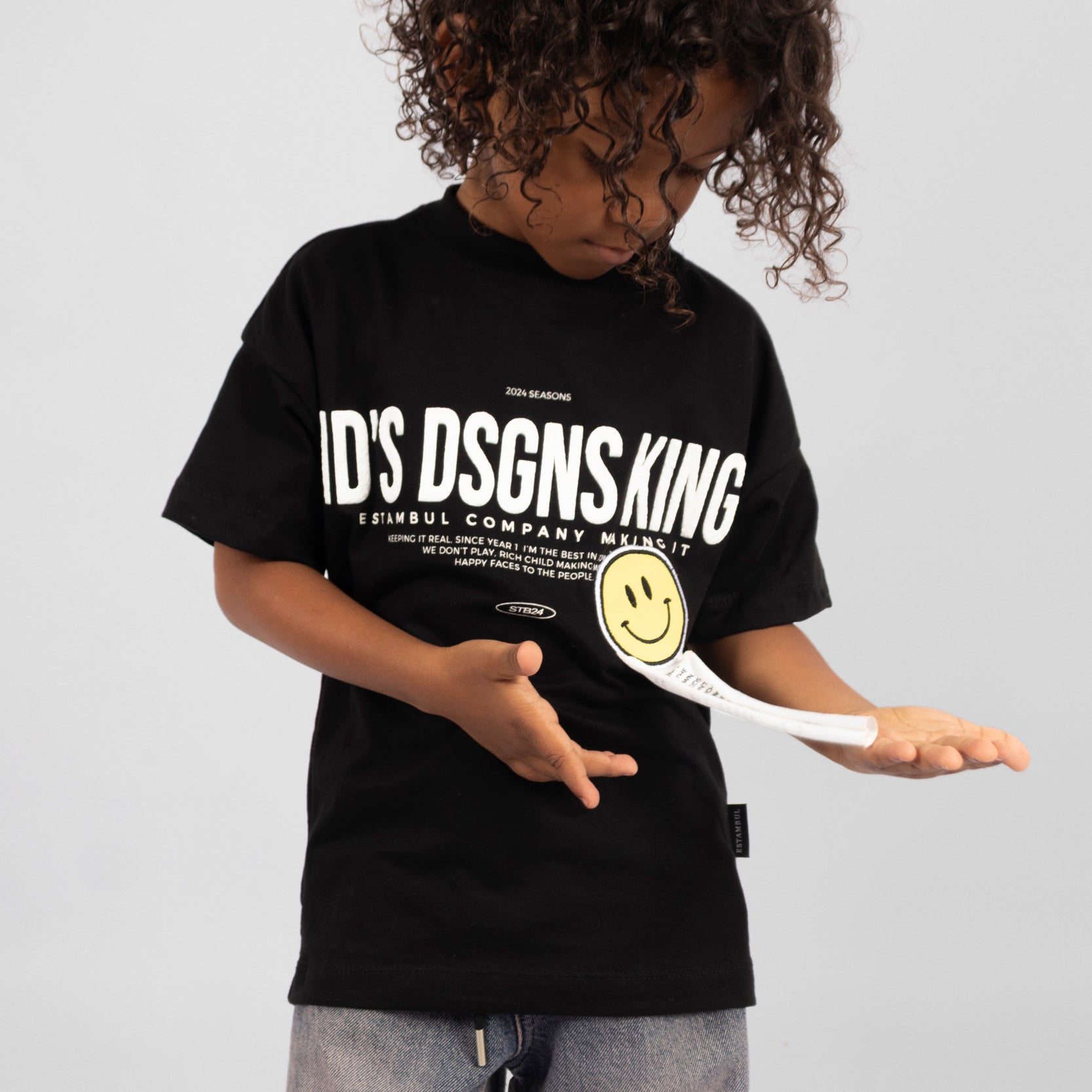 Oversize niño cara feliz