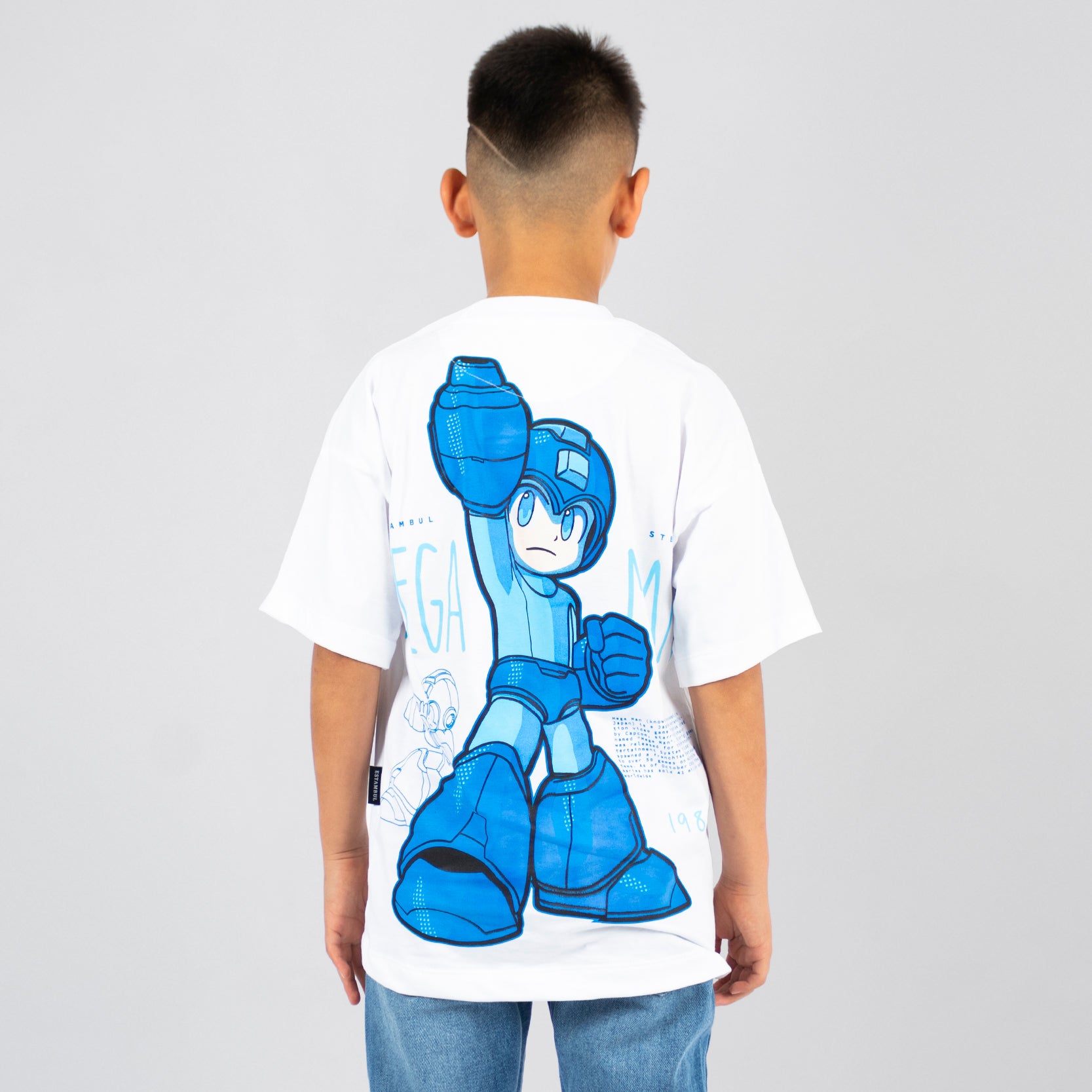 Oversize niño maga man