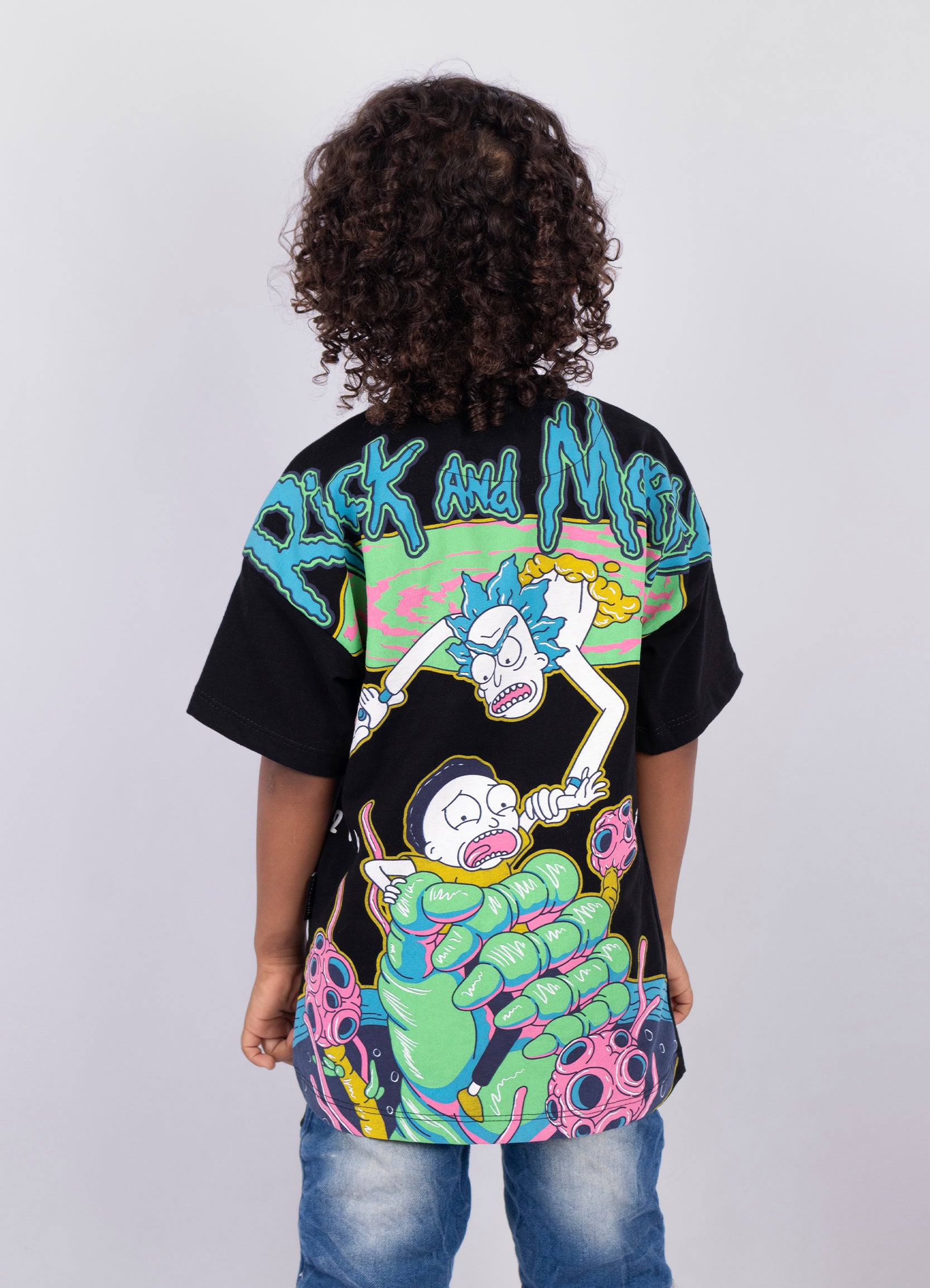 Oversize niño Ricky y Morty
