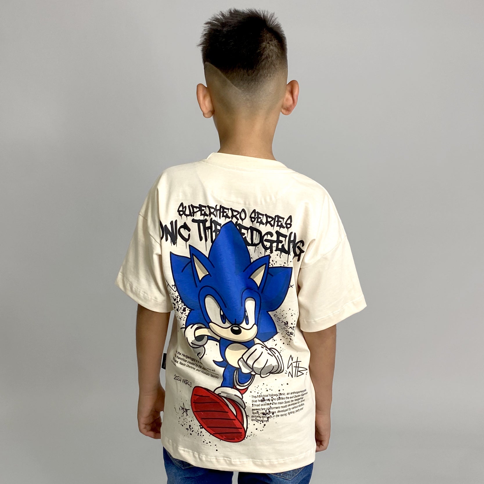 Oversize niño sonic