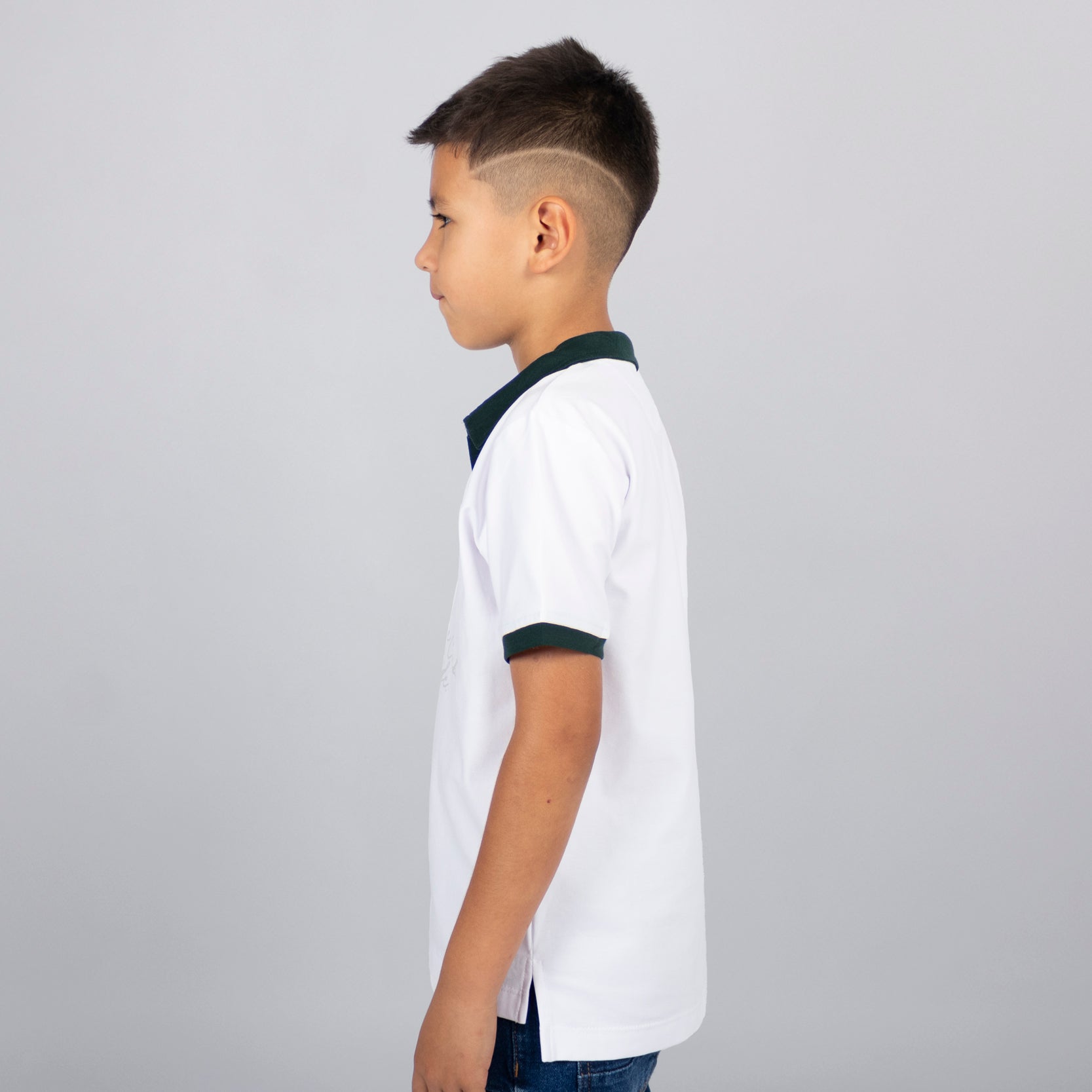 Polo  niño cuello verde