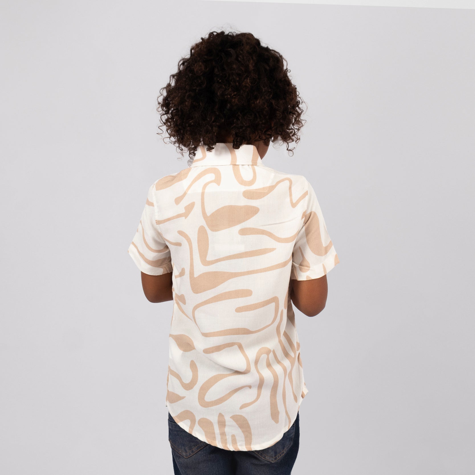 Camisa niño decorada beige