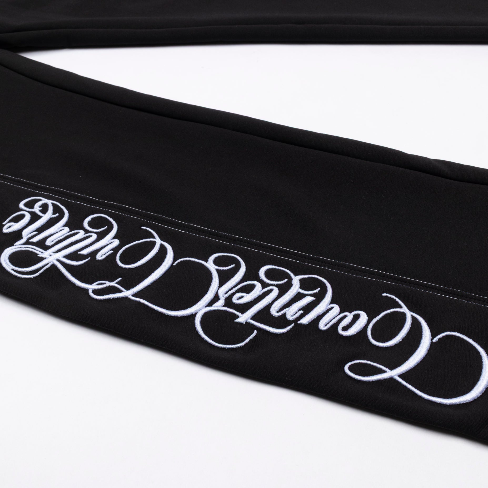 Sudadera hombre bordado negra