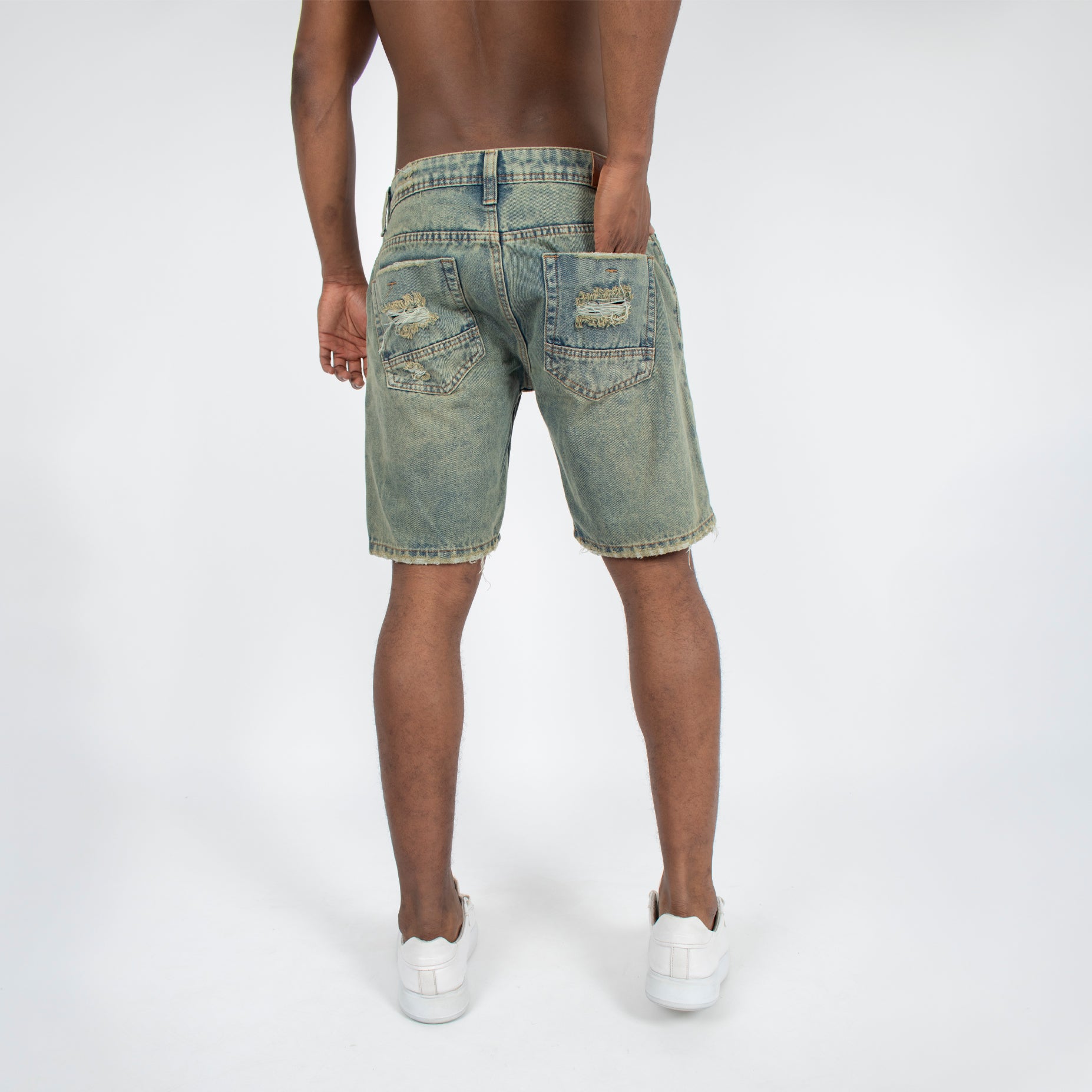 Bermuda hombre rotos