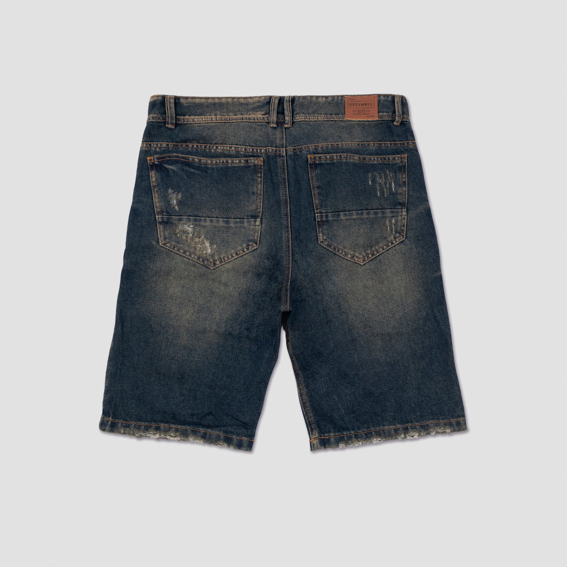 Bermuda hombre con rotos