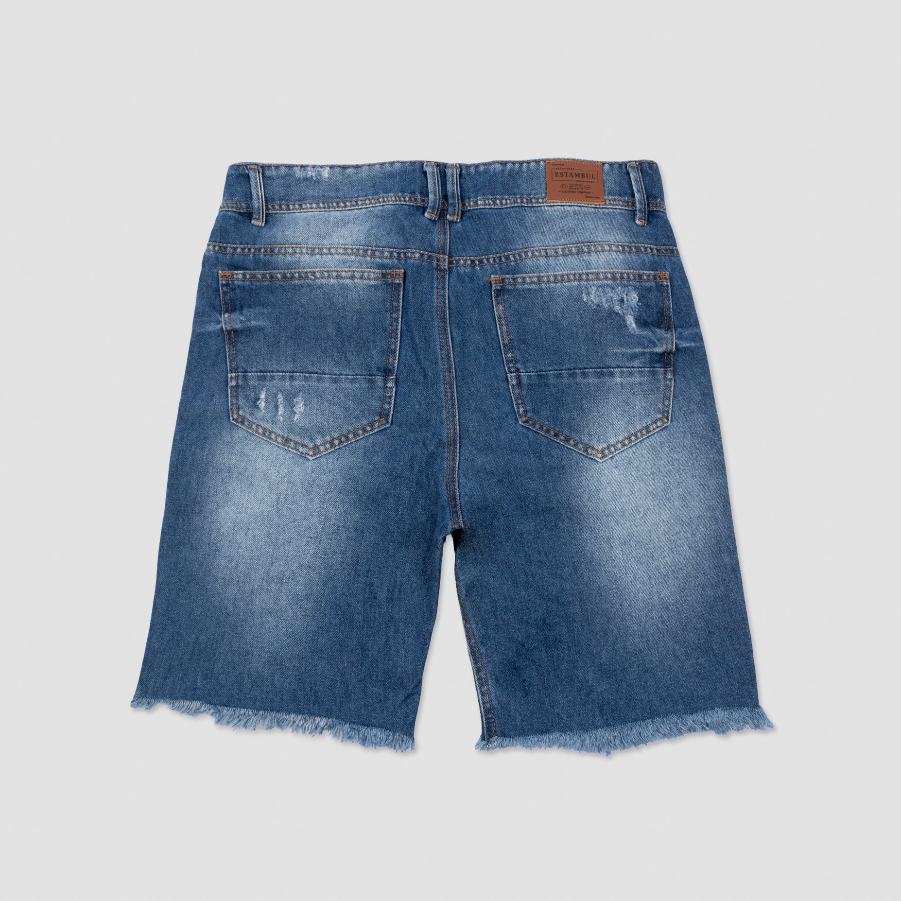 Bermuda hombre con rotos