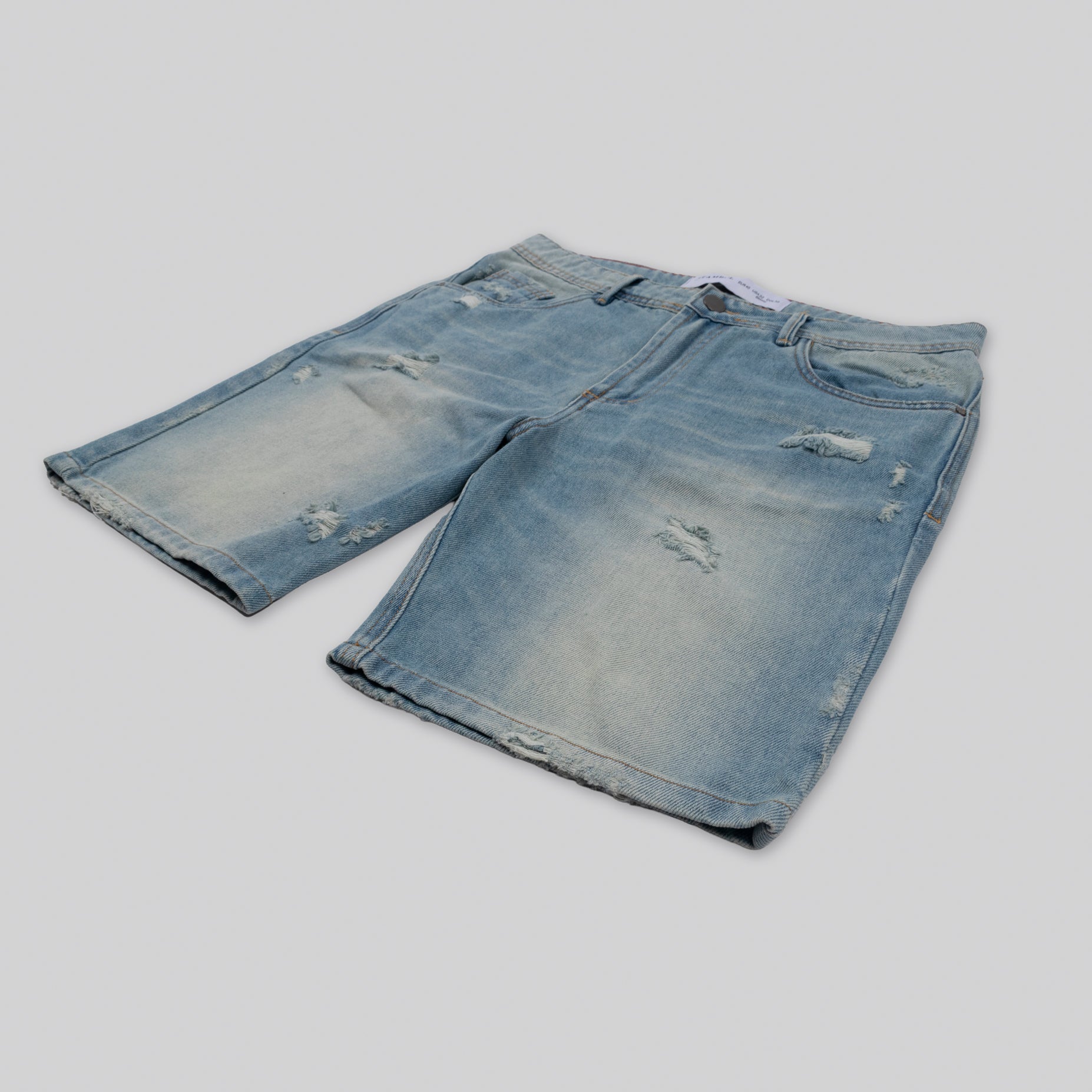 Bermuda hombre rotos