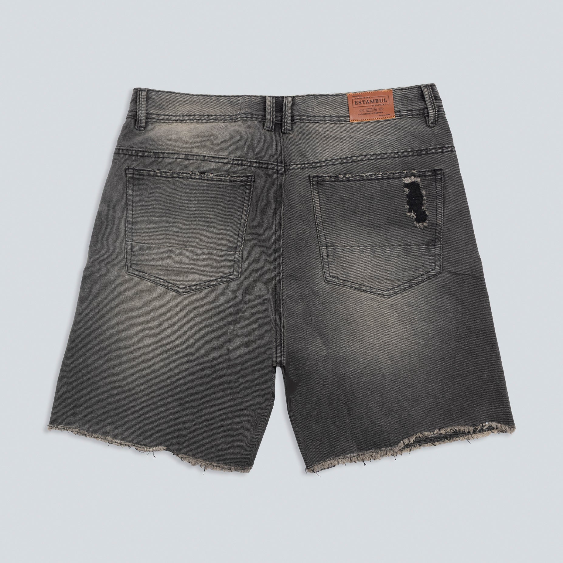 Bermuda hombre gris roto