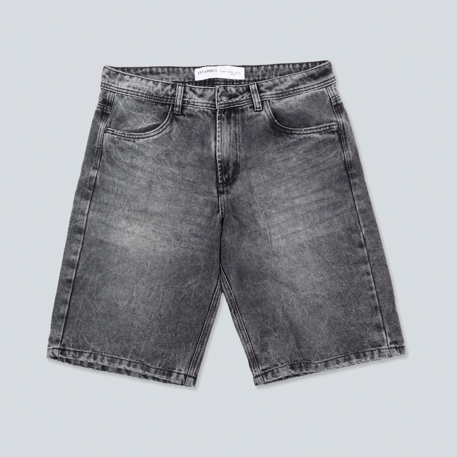 Bermuda hombre gris clasica