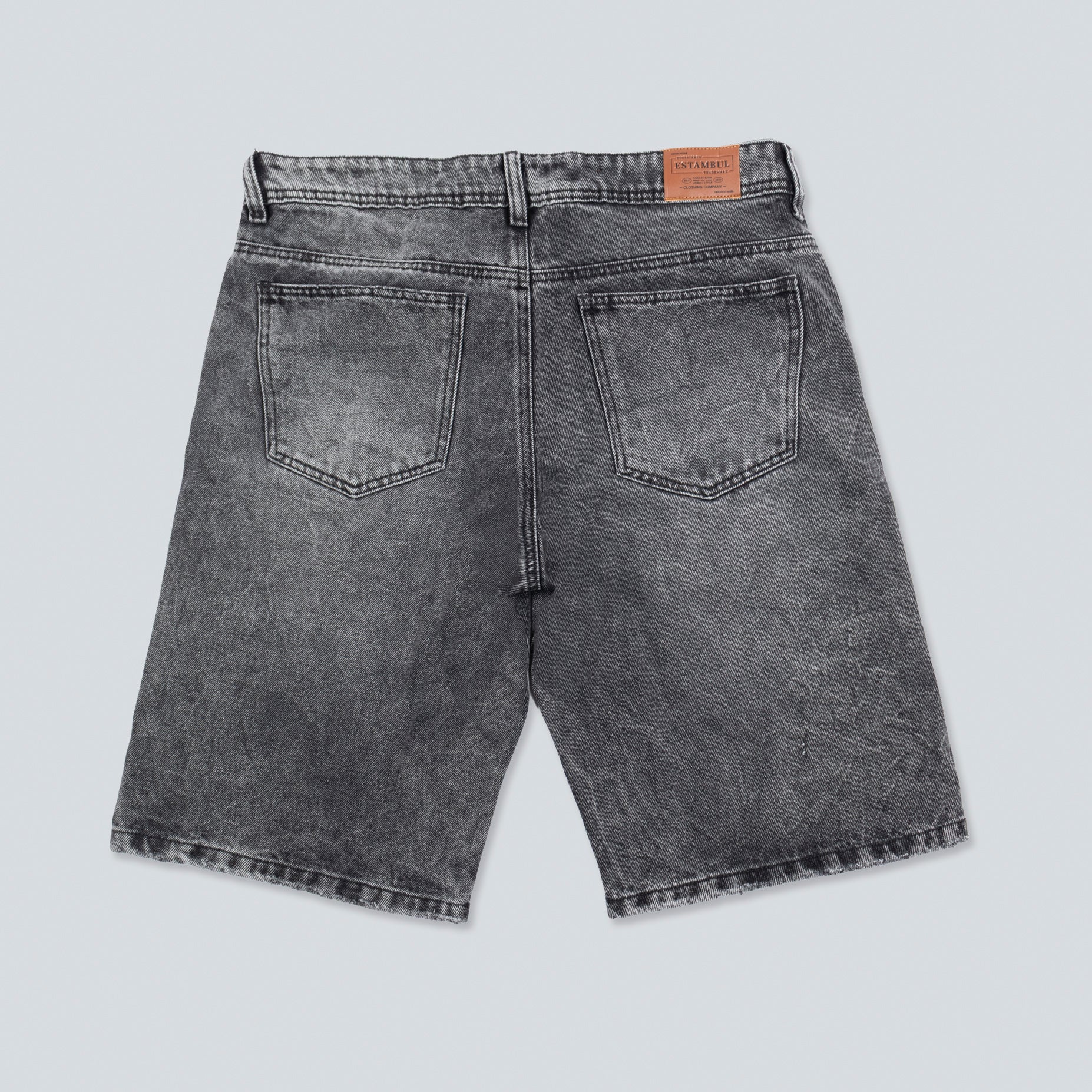 Bermuda hombre gris clasica