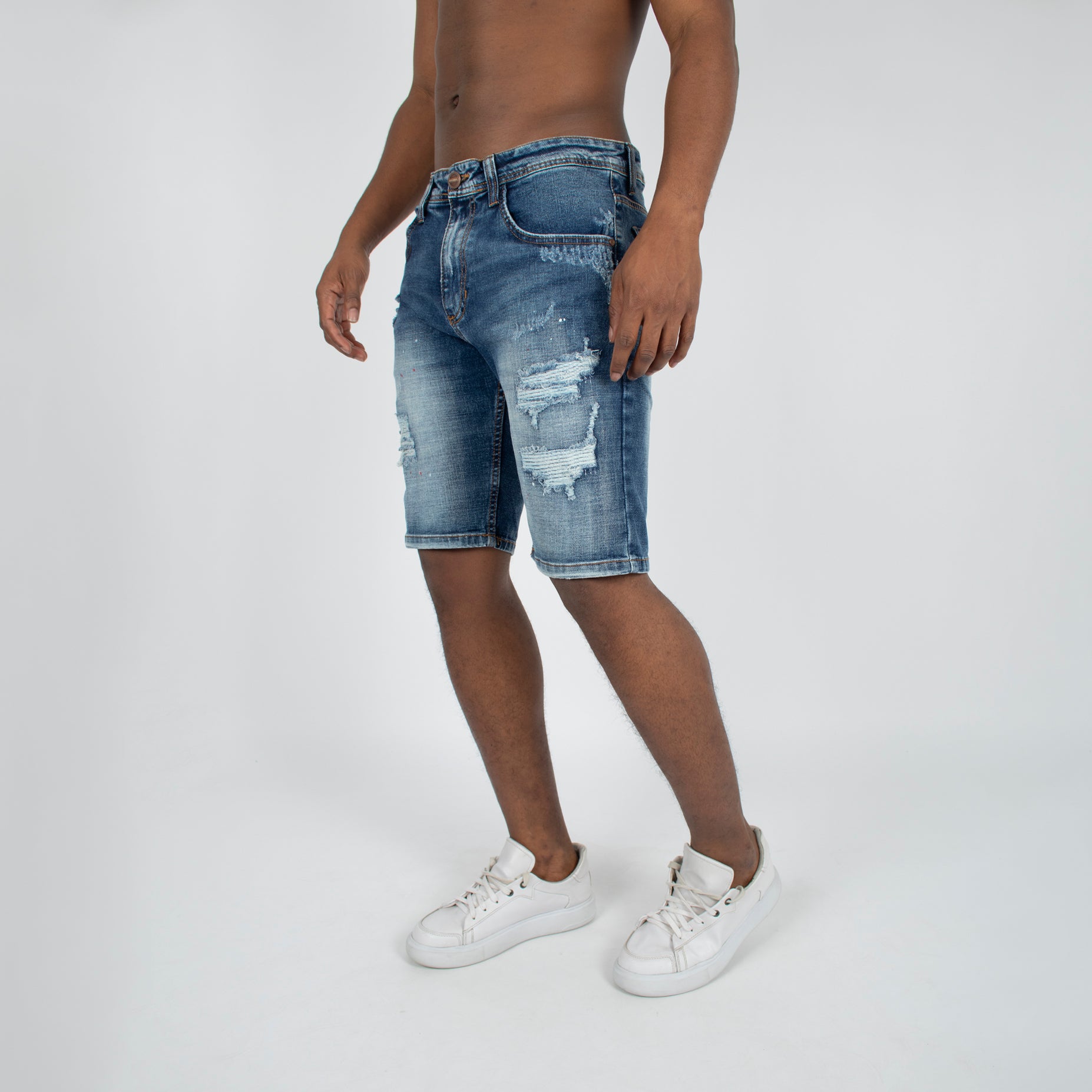 Bermuda hombre bordado