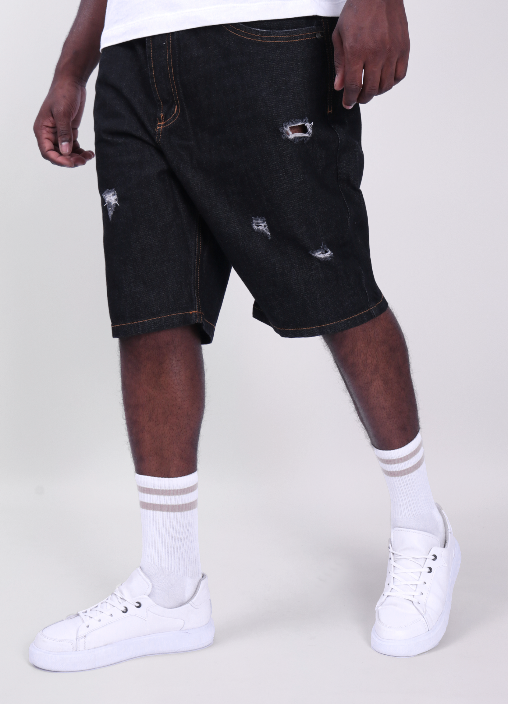 Bermuda hombre rigida oscura