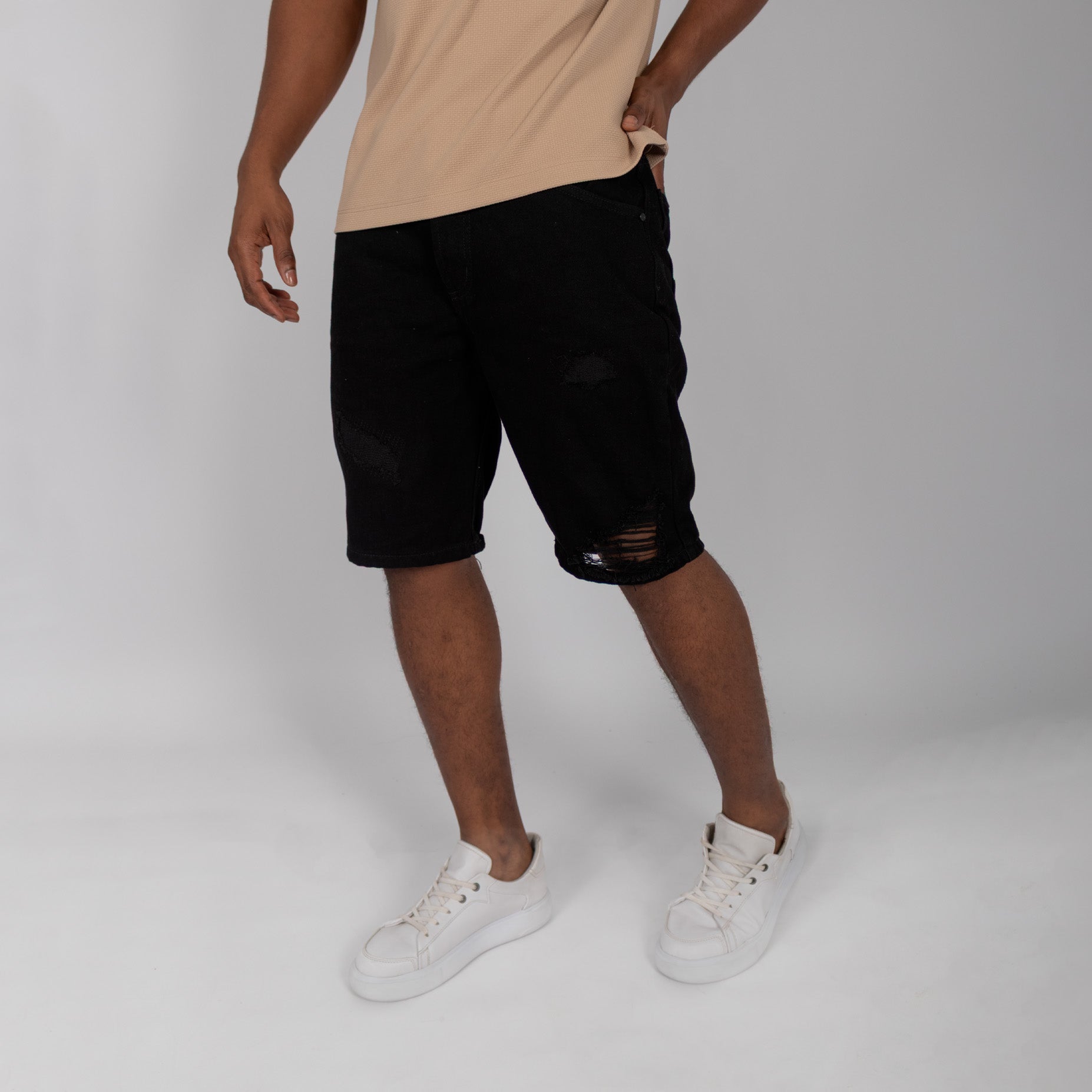 Bermuda hombre negro rotos