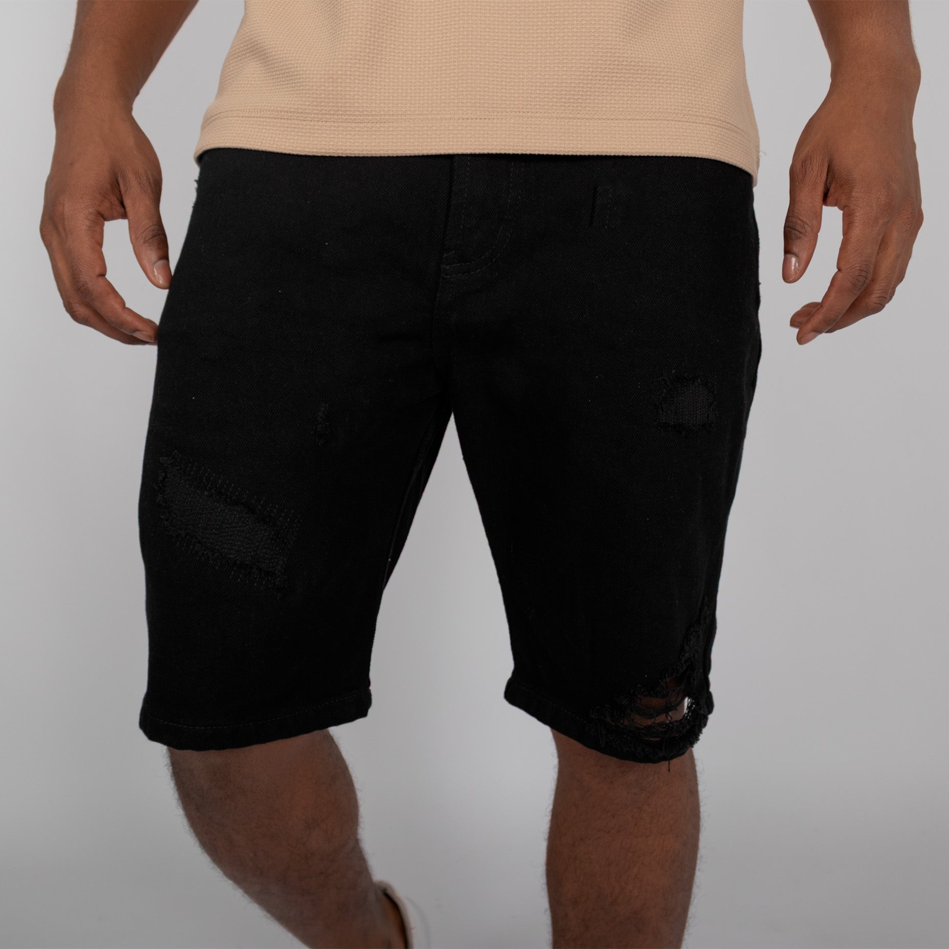 Bermuda hombre negro rotos